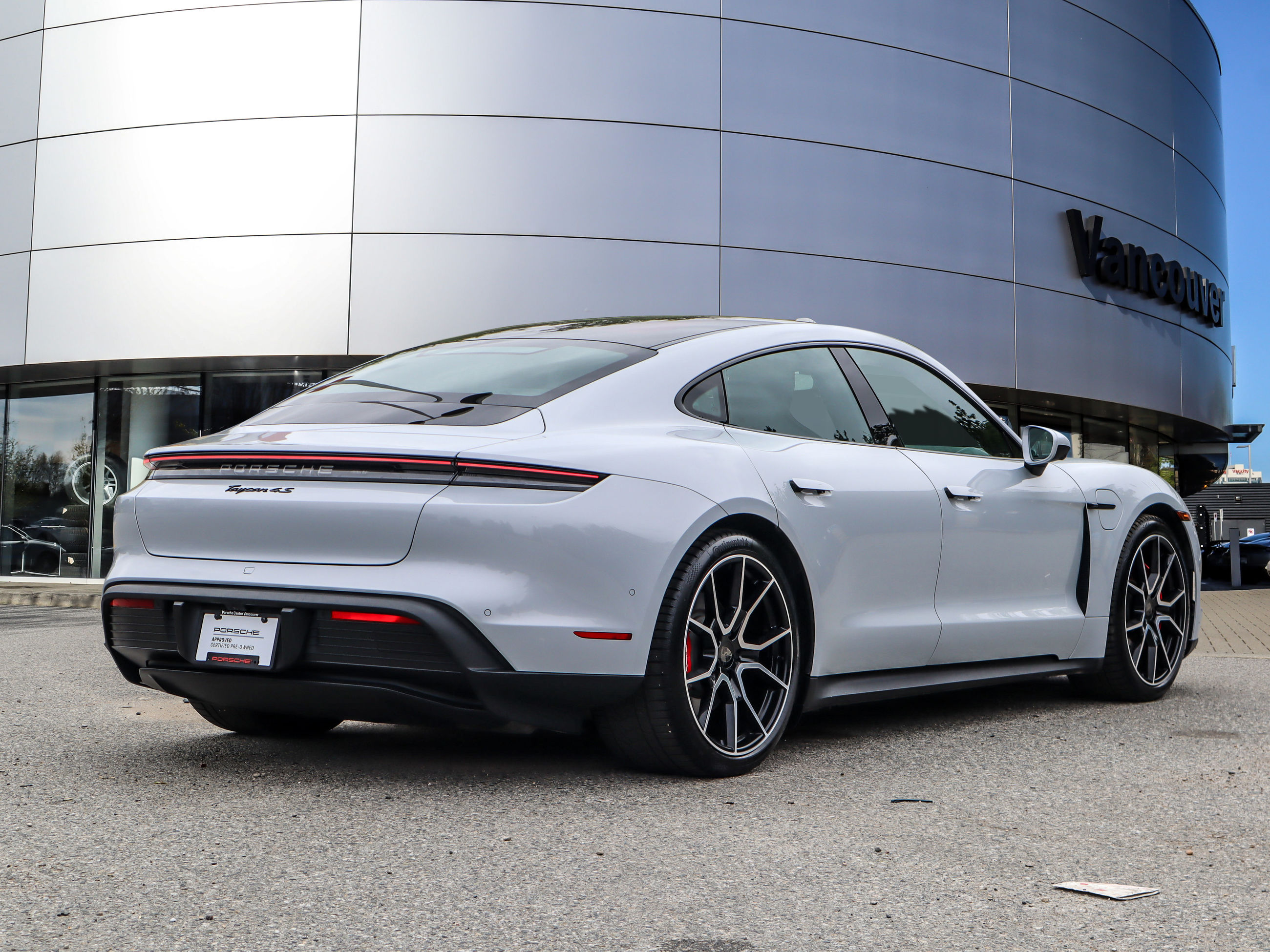 Porsche Taycan  2025 à Vancouver, Colombie-Britannique