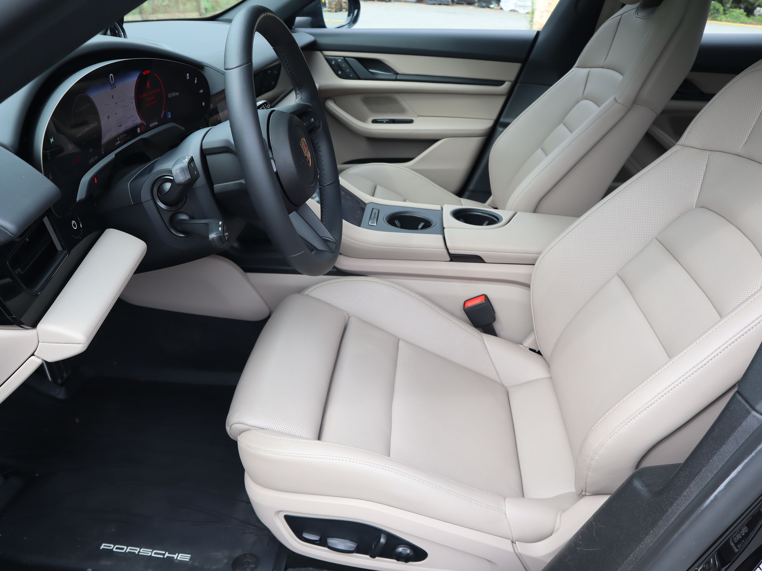 Porsche Taycan  2025 à Vancouver, Colombie-Britannique