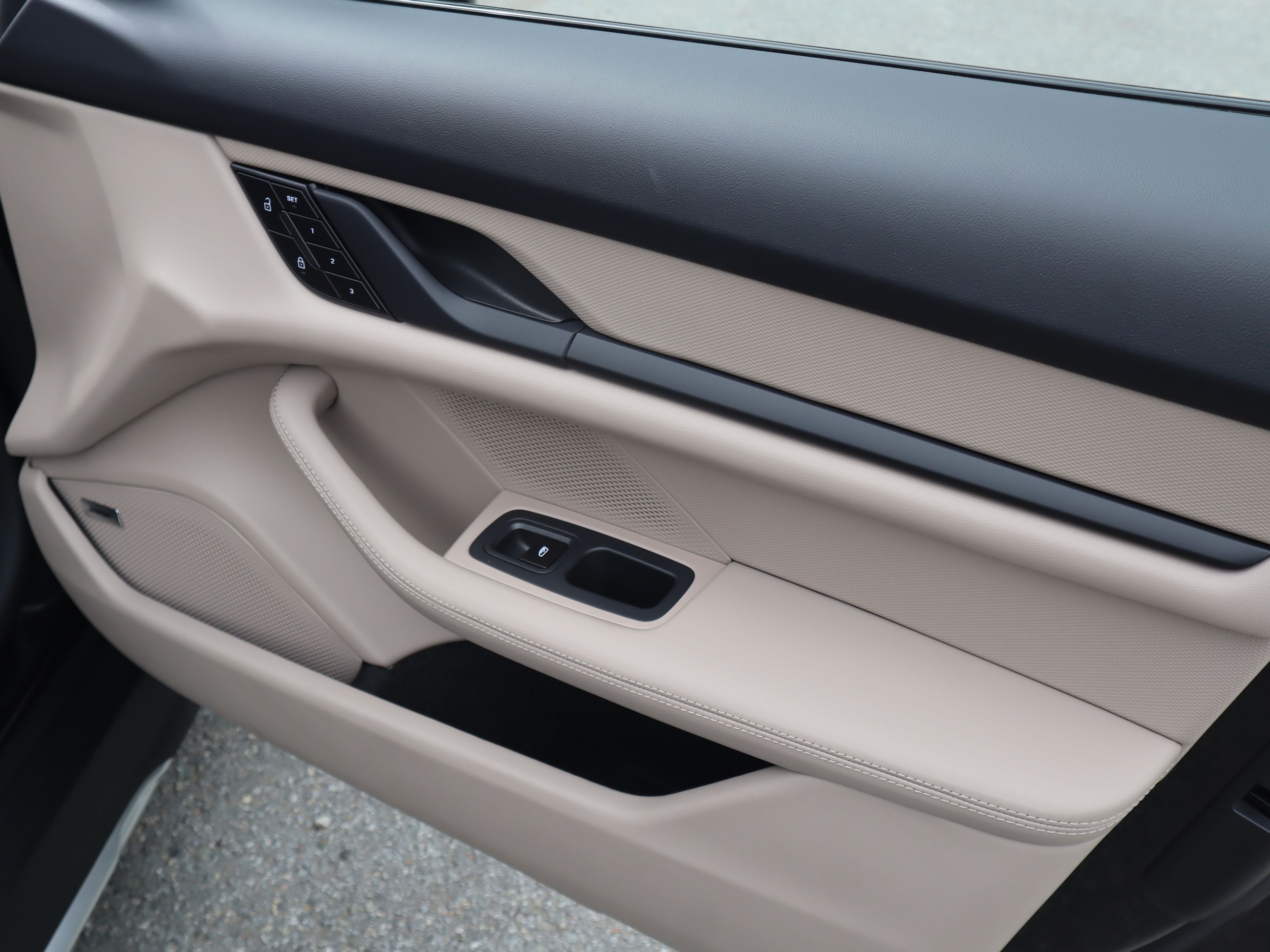 Porsche Taycan  2025 à Vancouver, Colombie-Britannique