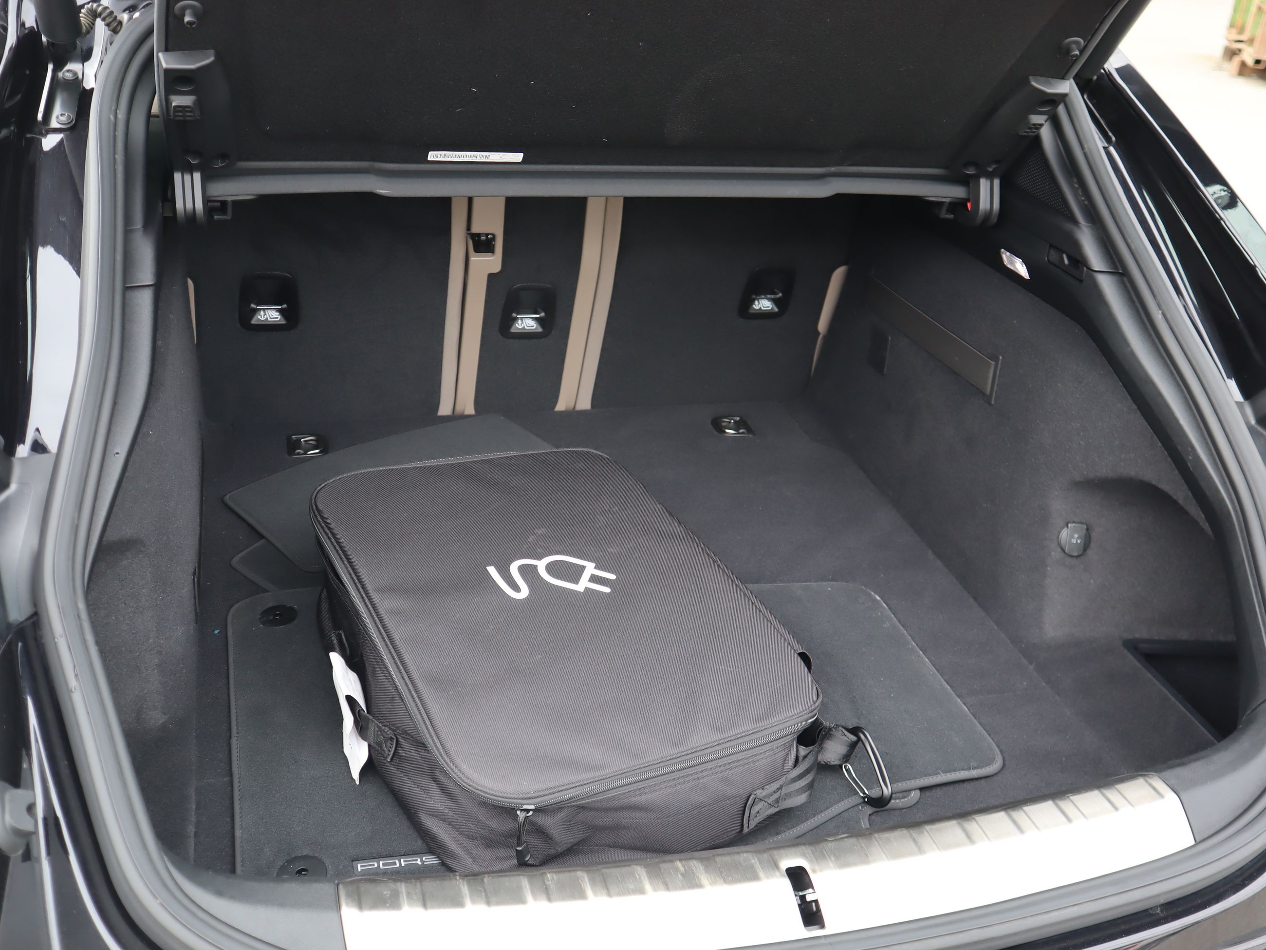 Porsche Taycan  2025 à Vancouver, Colombie-Britannique