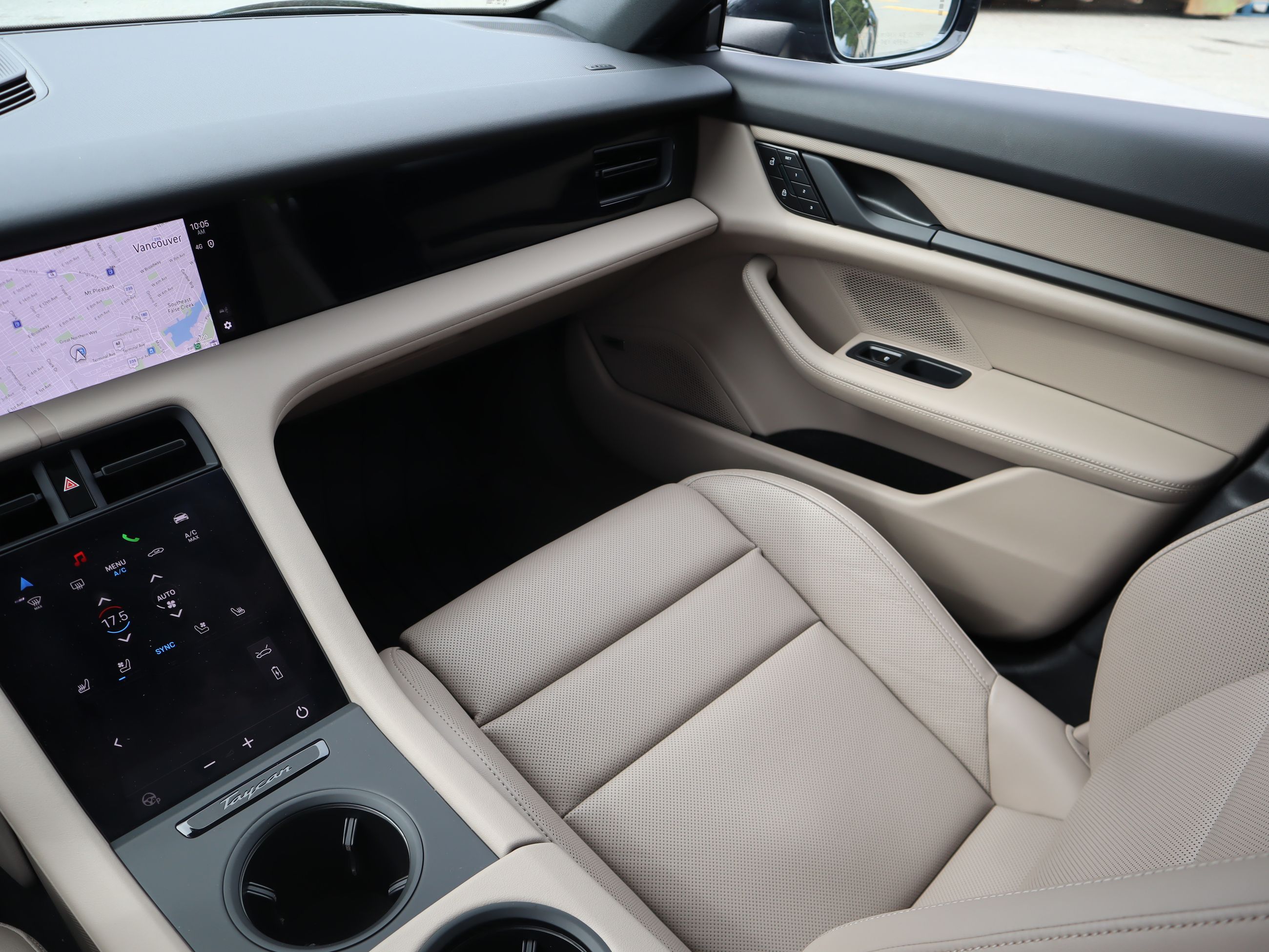 Porsche Taycan  2025 à Vancouver, Colombie-Britannique