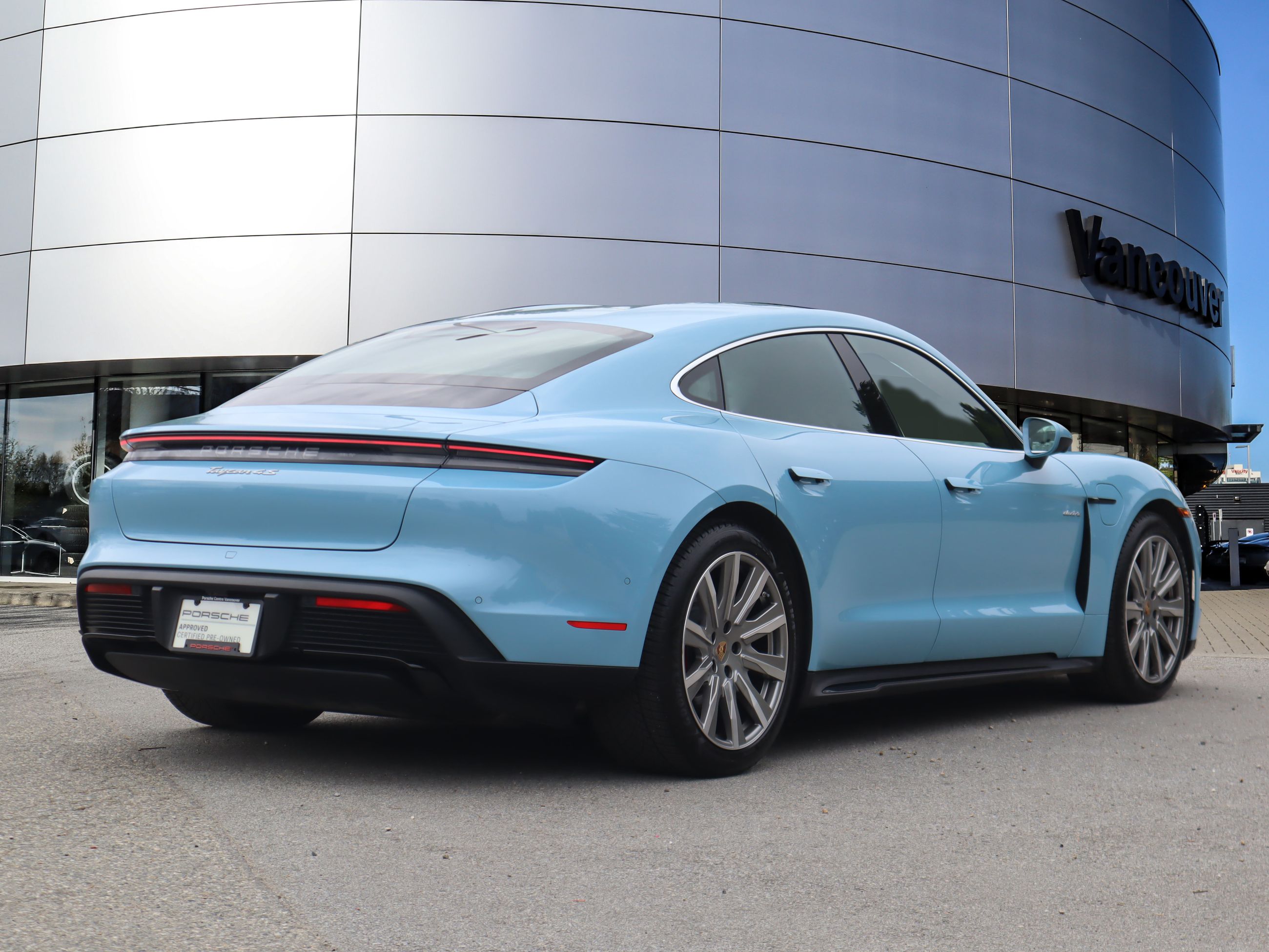 Porsche Taycan  2025 à Vancouver, Colombie-Britannique