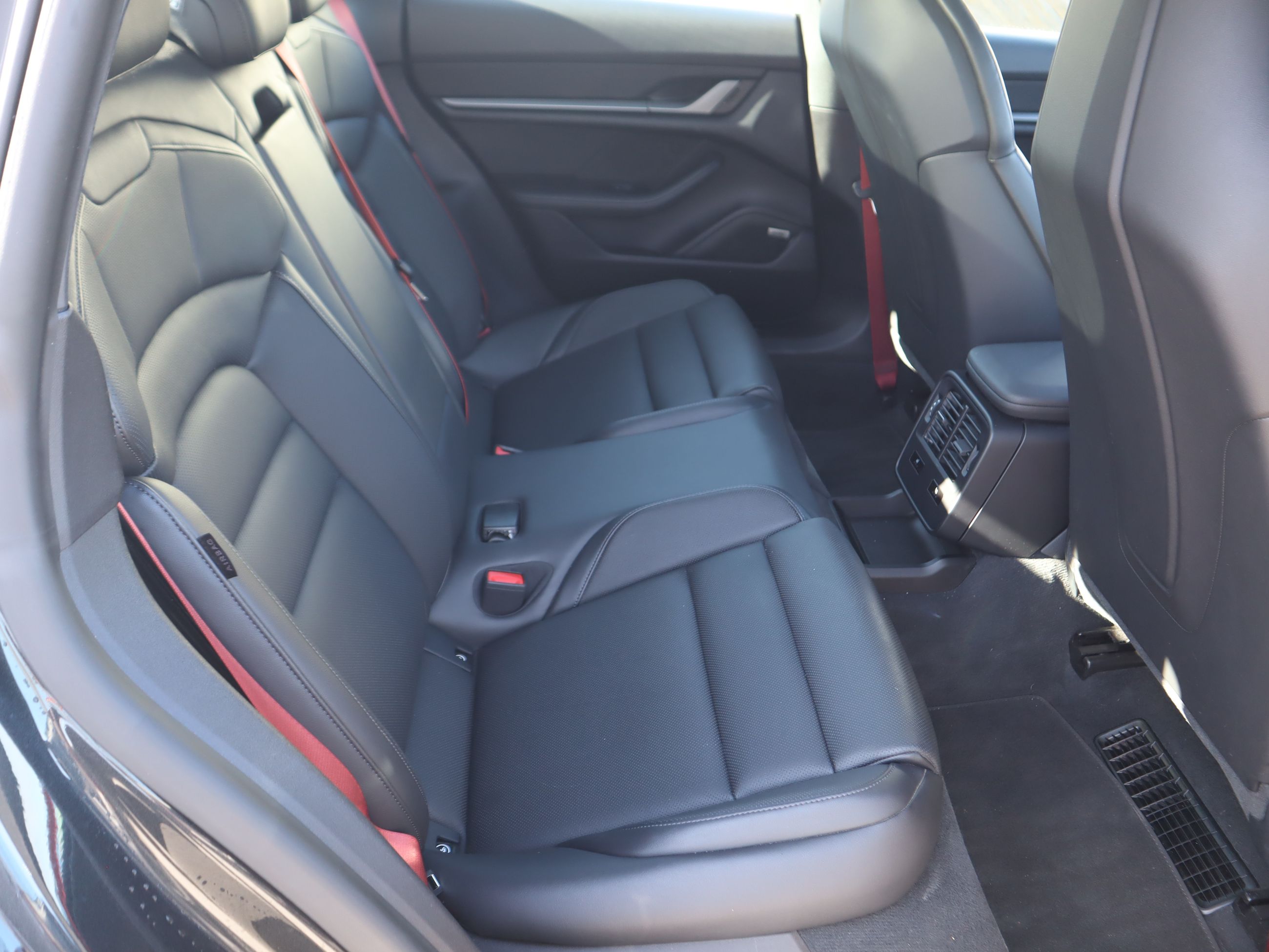 Porsche Taycan  2025 à Vancouver, Colombie-Britannique