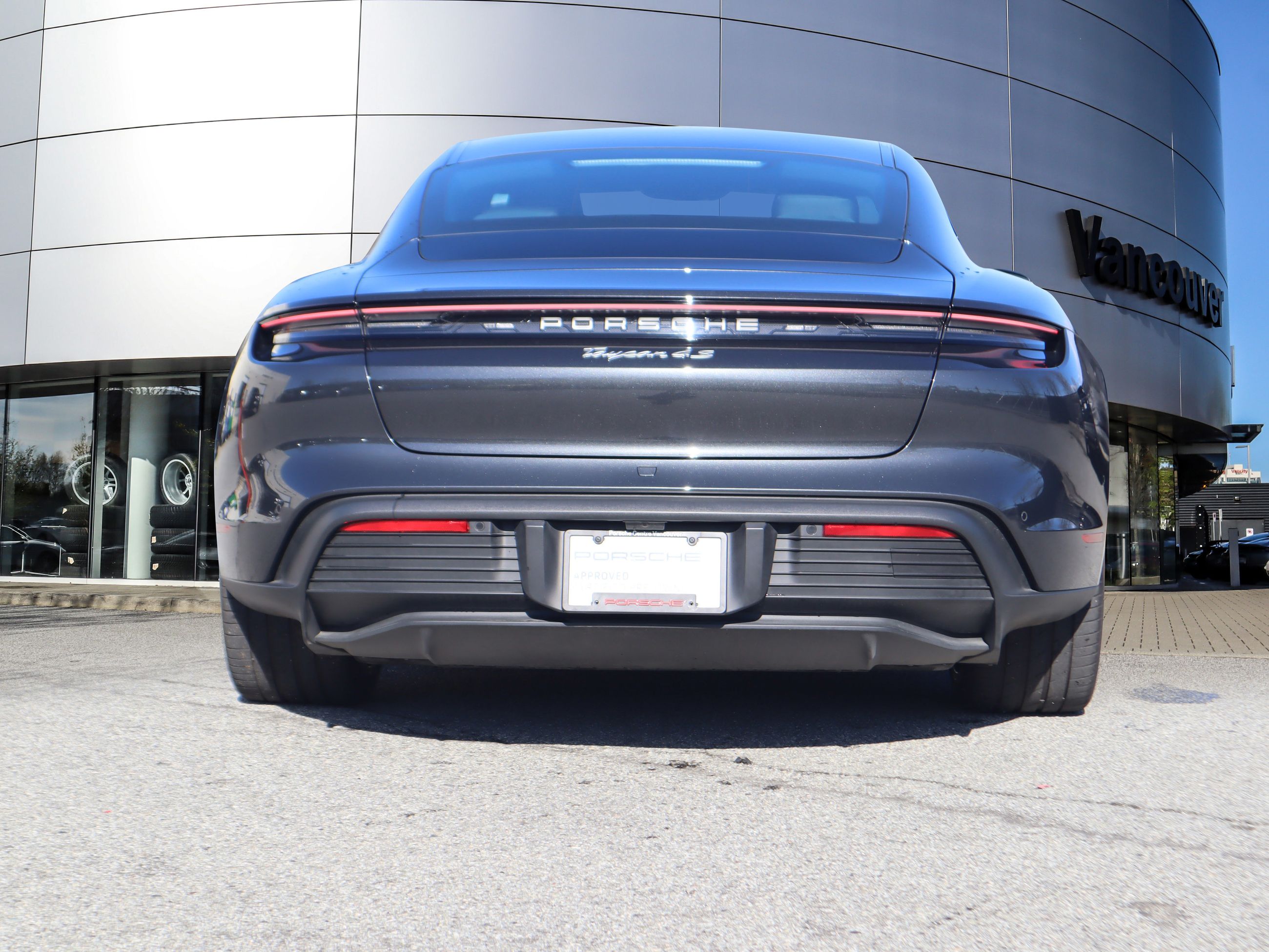 Porsche Taycan  2025 à Vancouver, Colombie-Britannique