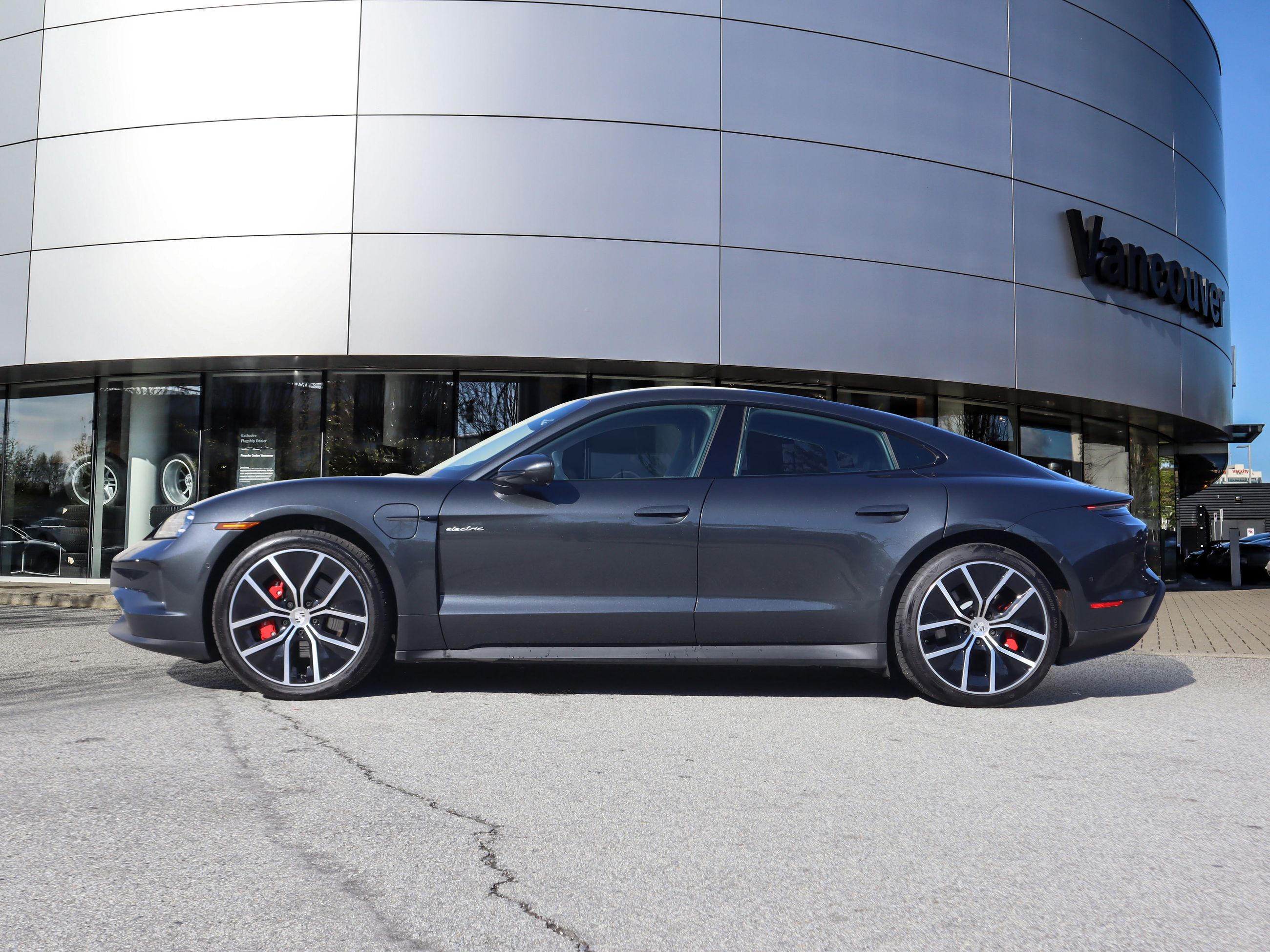 Porsche Taycan  2025 à Vancouver, Colombie-Britannique