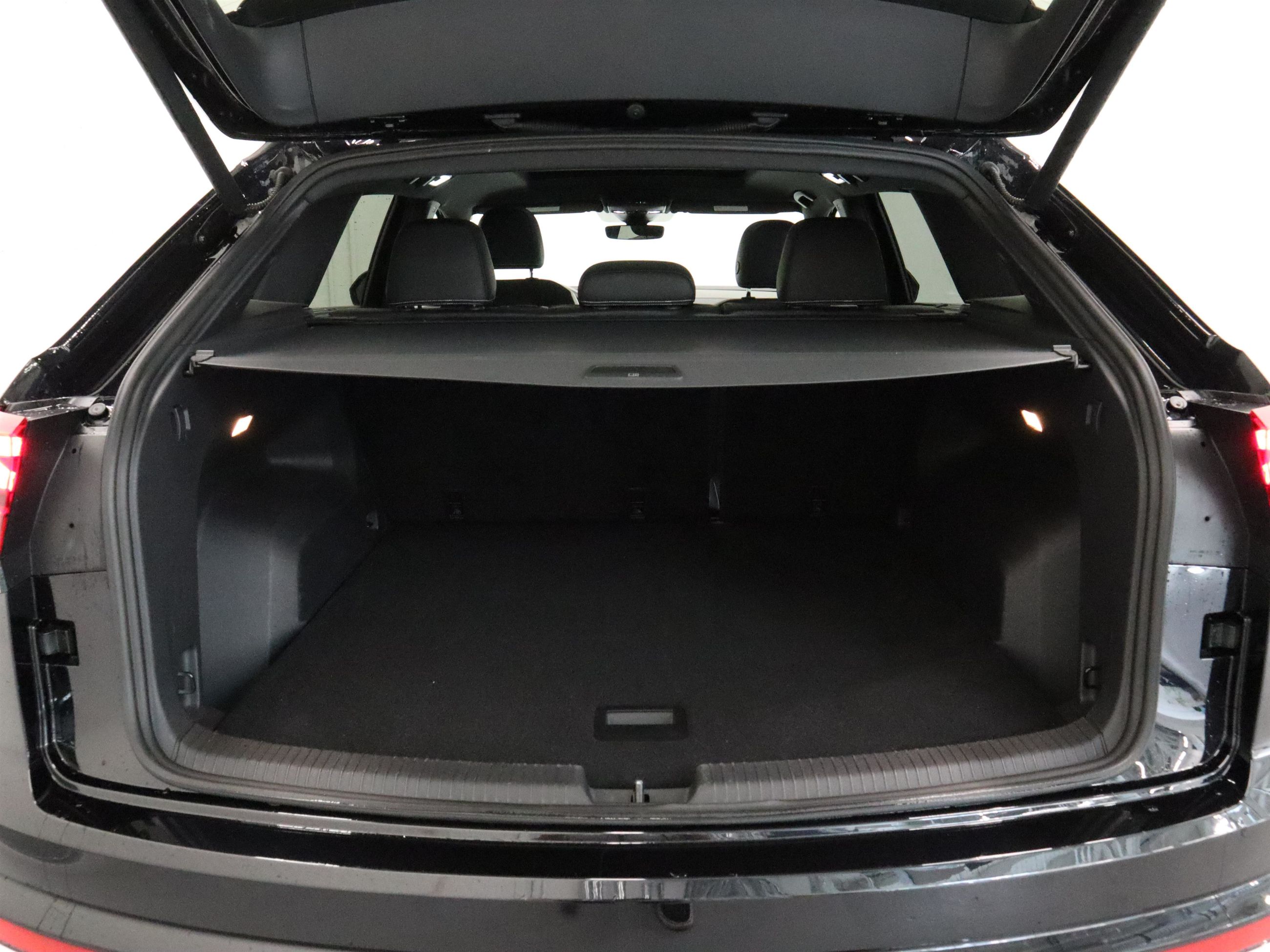 2022 Volkswagen Atlas Cross Sport in Vancouver, British Columbia