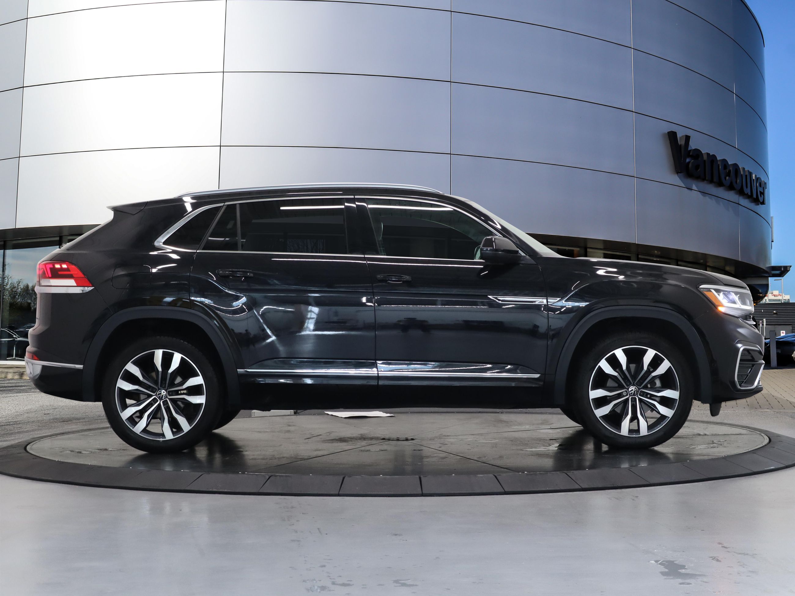2022 Volkswagen Atlas Cross Sport in Vancouver, British Columbia