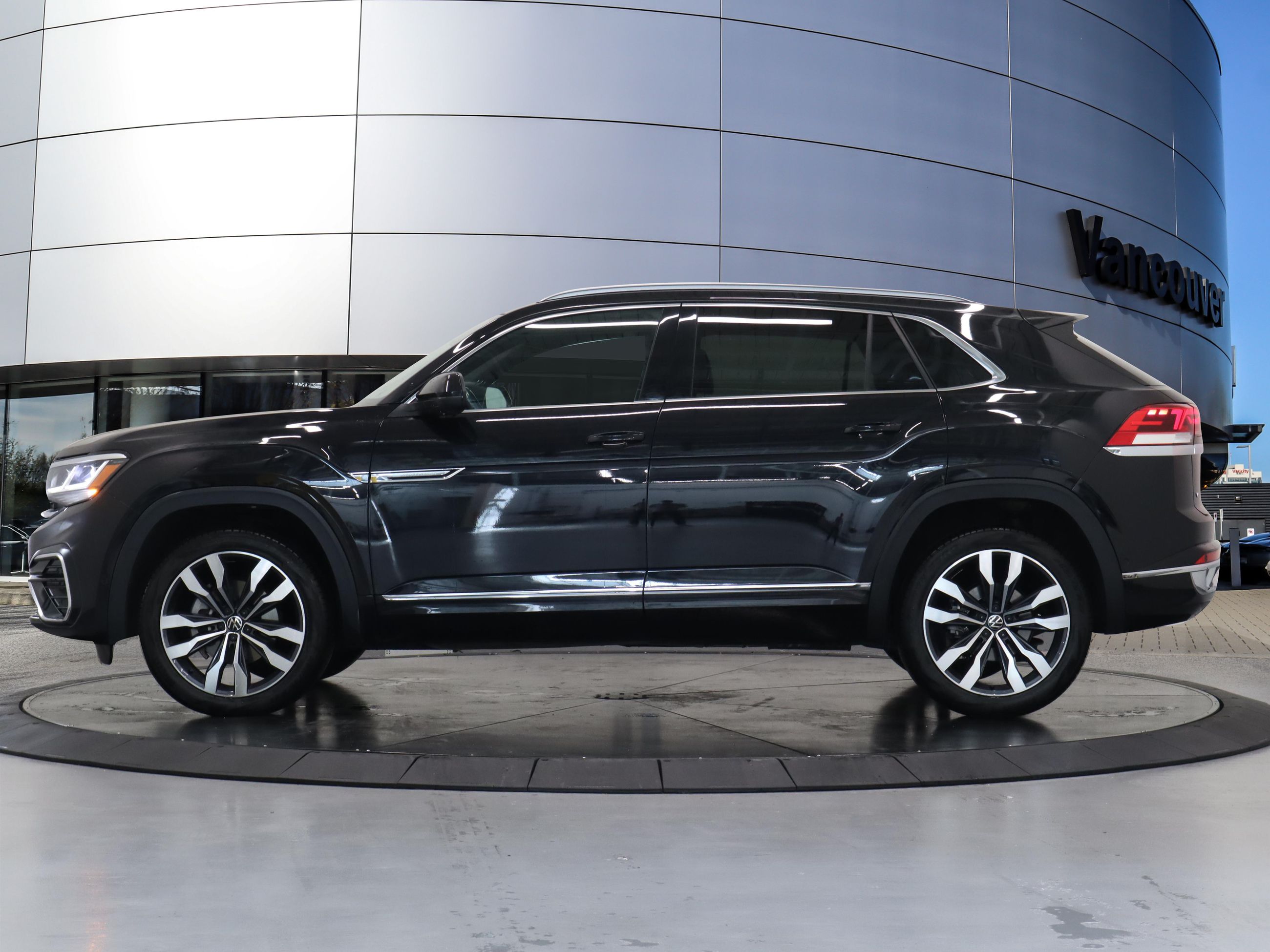 2022 Volkswagen Atlas Cross Sport in Vancouver, British Columbia