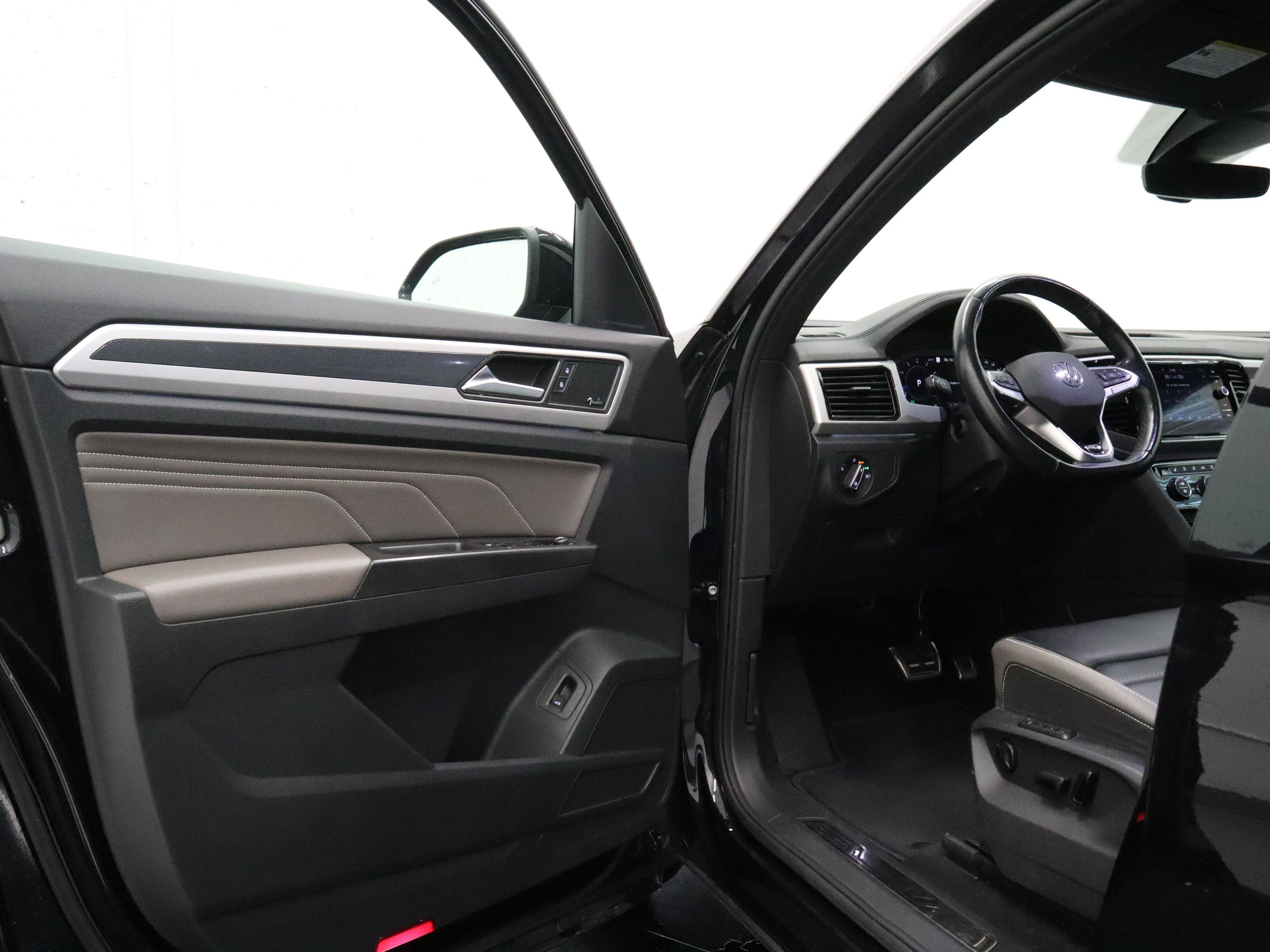 2022 Volkswagen Atlas Cross Sport in Vancouver, British Columbia