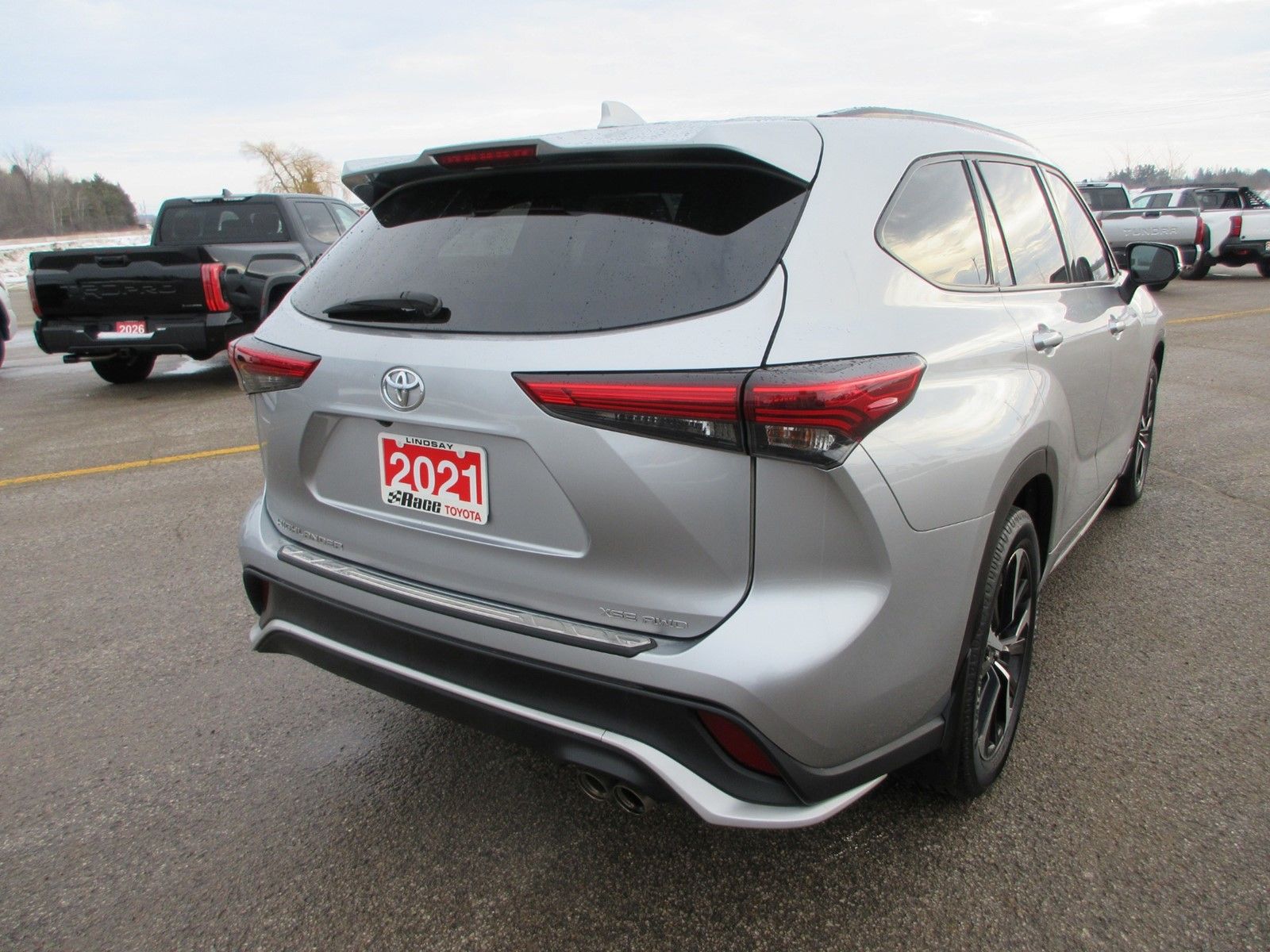 Photo 2021 Toyota Highlander XSE AWD #7