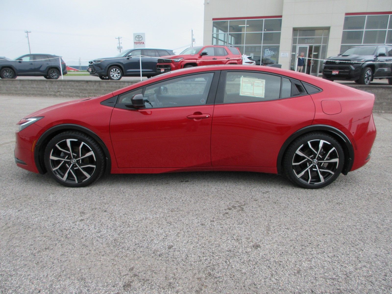 Photo 2024 Toyota Prius Prime XSE #2