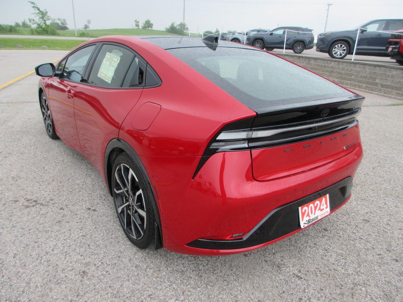Photo 2024 Toyota Prius Prime XSE #3