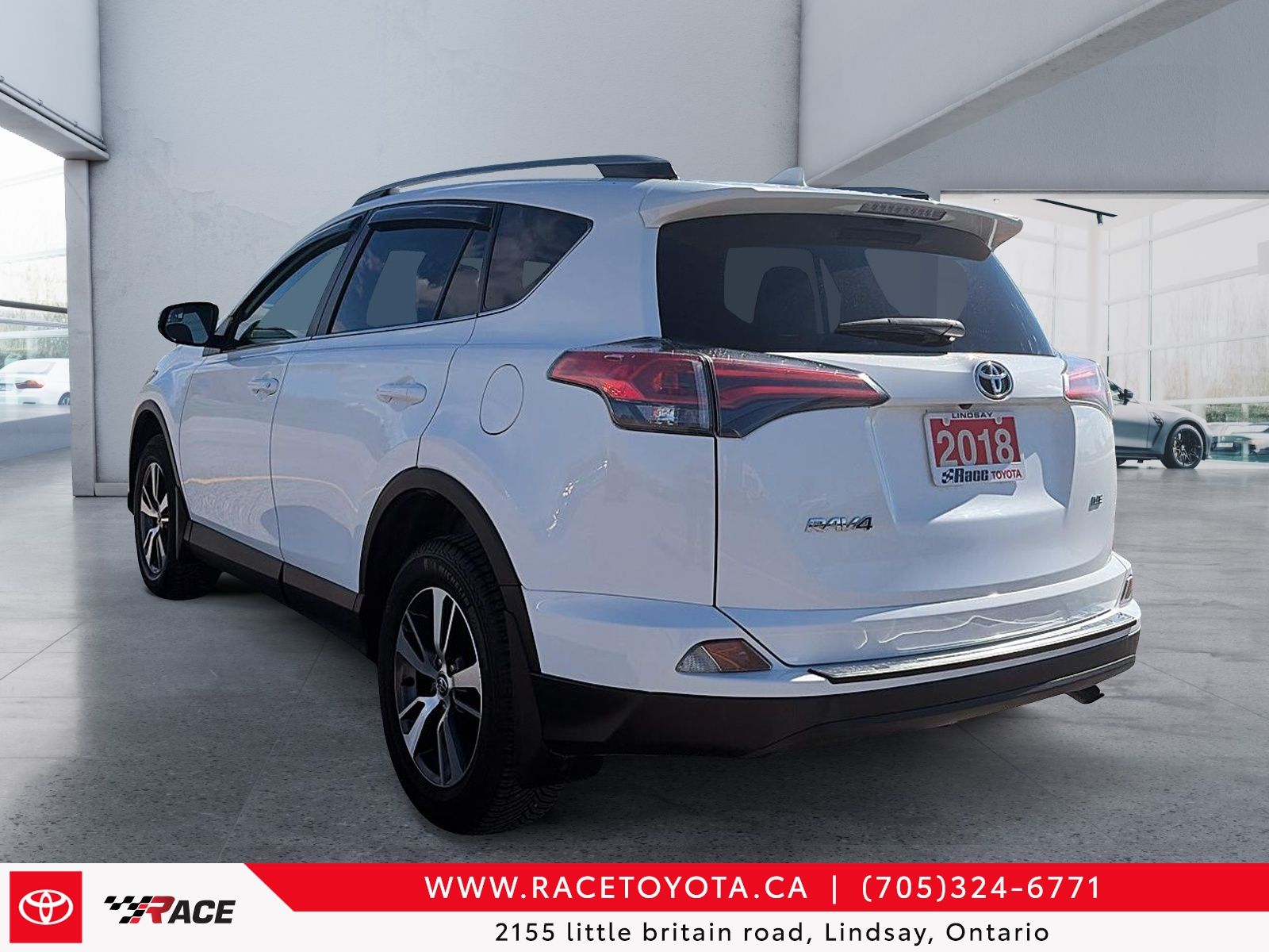 Photo 2018 Toyota RAV4 LE #4