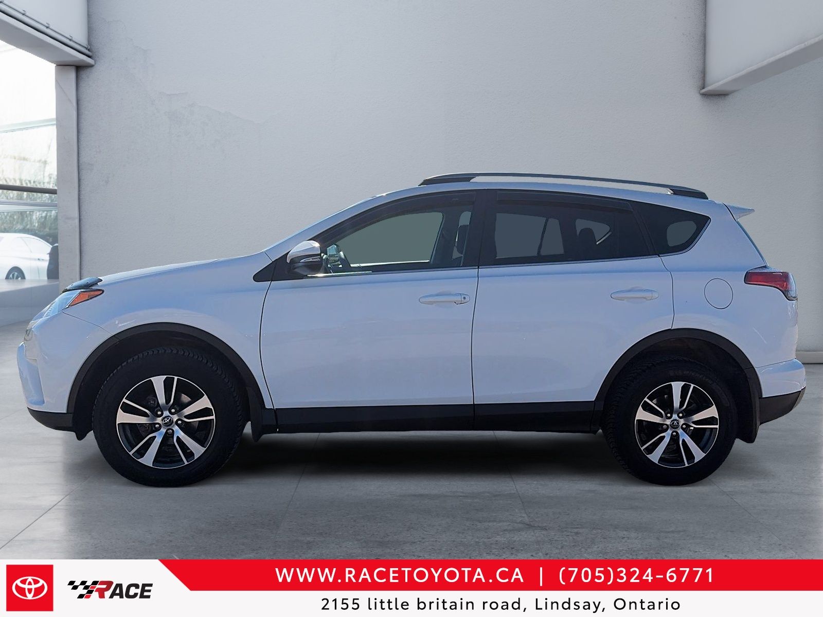 Photo 2018 Toyota RAV4 LE #3