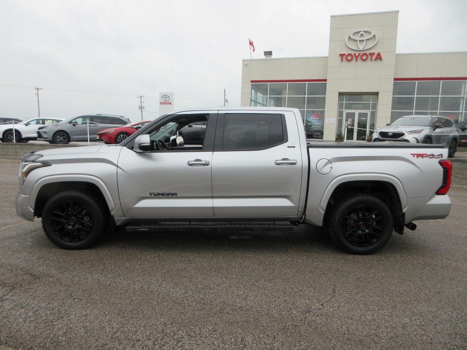 Photo 2023 Toyota Tundra SR5 Crew Max #2