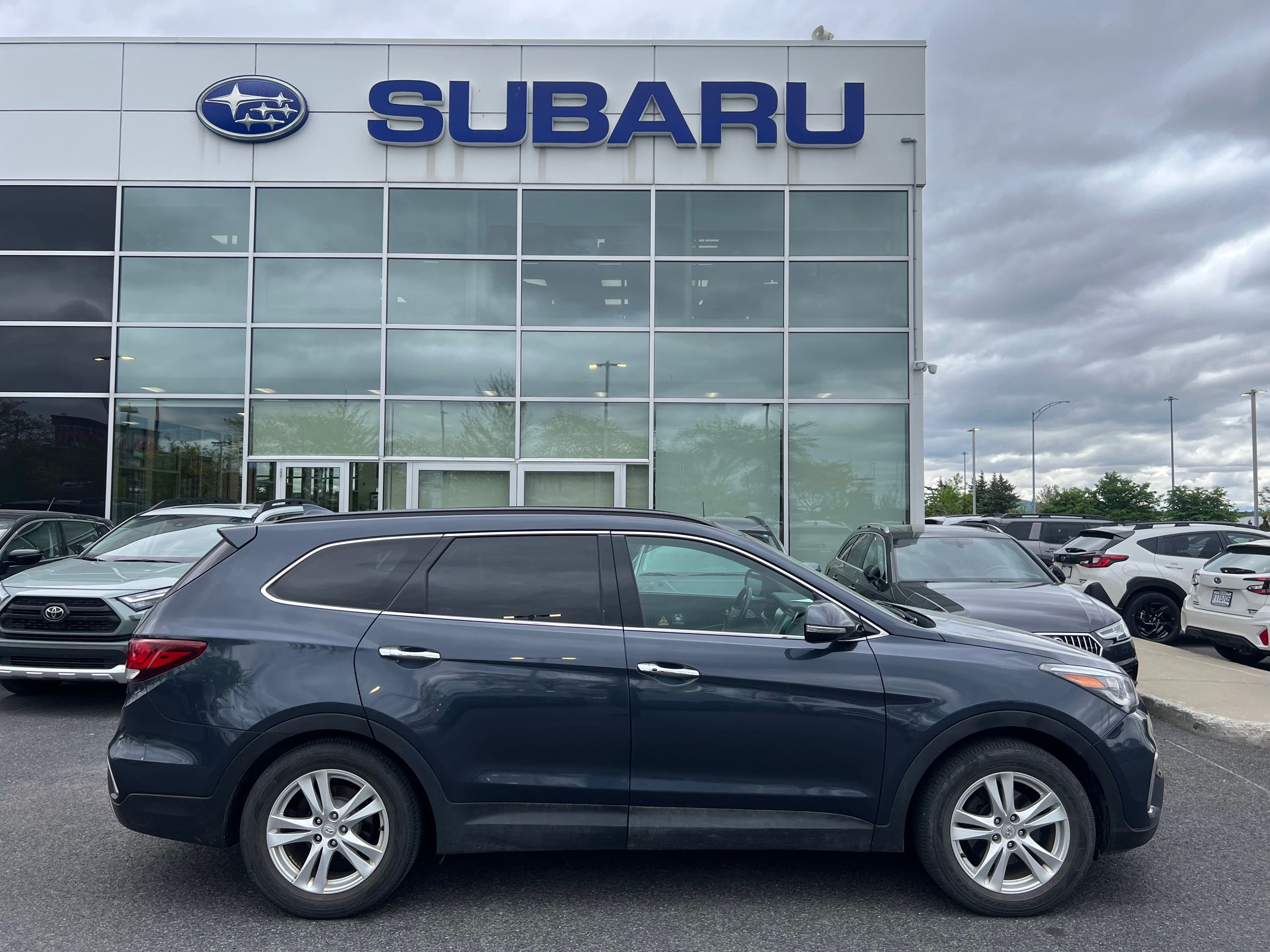 2017 Hyundai Santa Fe Luxury, Bancs chauffants, toit ouvrant