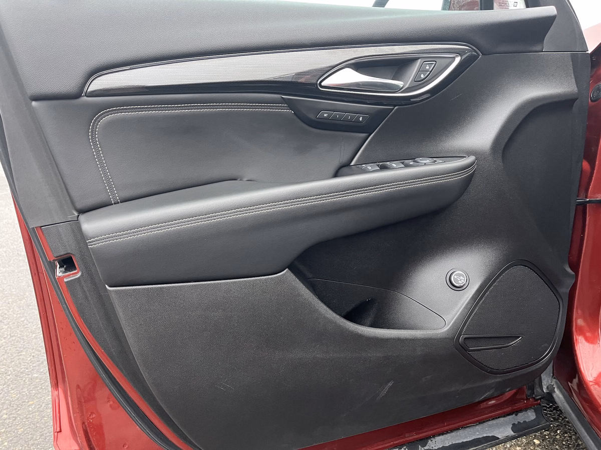 Photo 2023 Buick Envision Essence #7