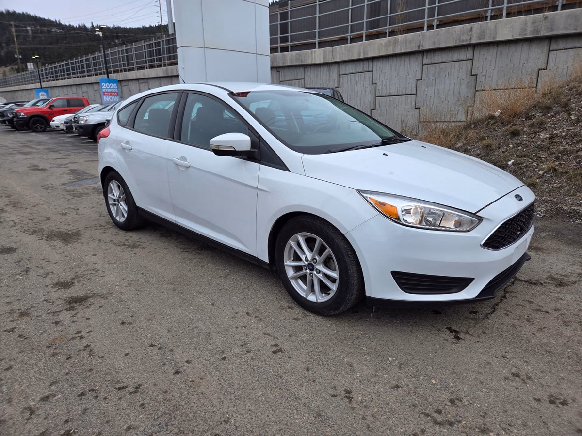 Photo 2018 Ford Focus SE #3