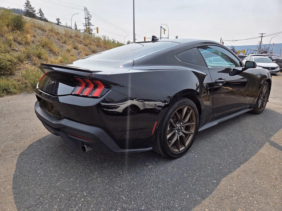 Photo 2024 Ford Mustang EcoBoost #6