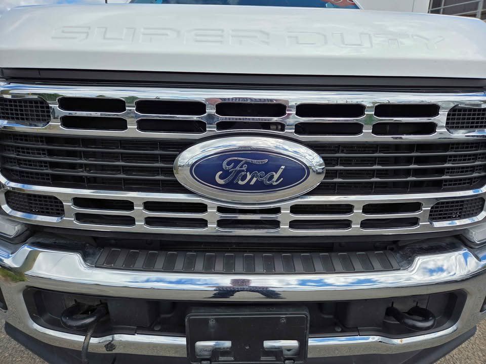 Photo 2023 Ford Super Duty F-350 SRW XLT #4