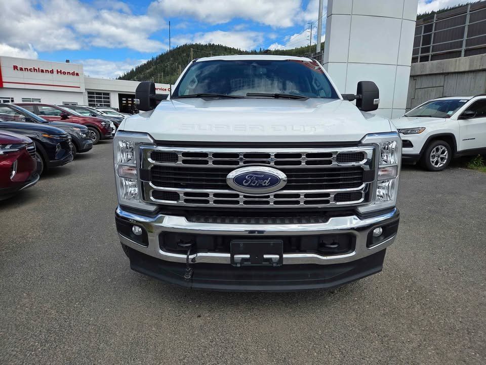 Photo 2023 Ford Super Duty F-350 SRW XLT #2