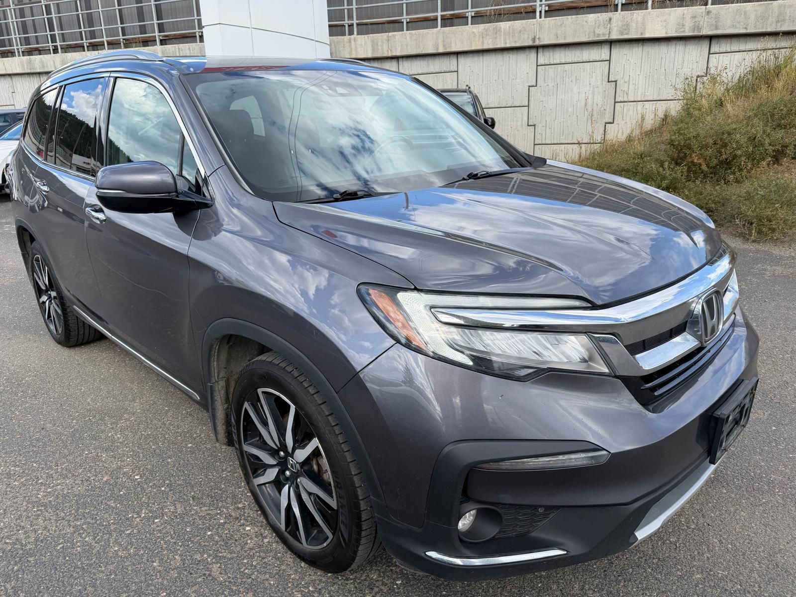 Photo 2021 Honda Pilot Touring 7-Passenger #3