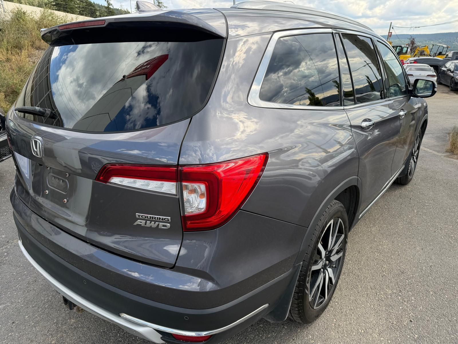 Photo 2021 Honda Pilot Touring 7-Passenger #4