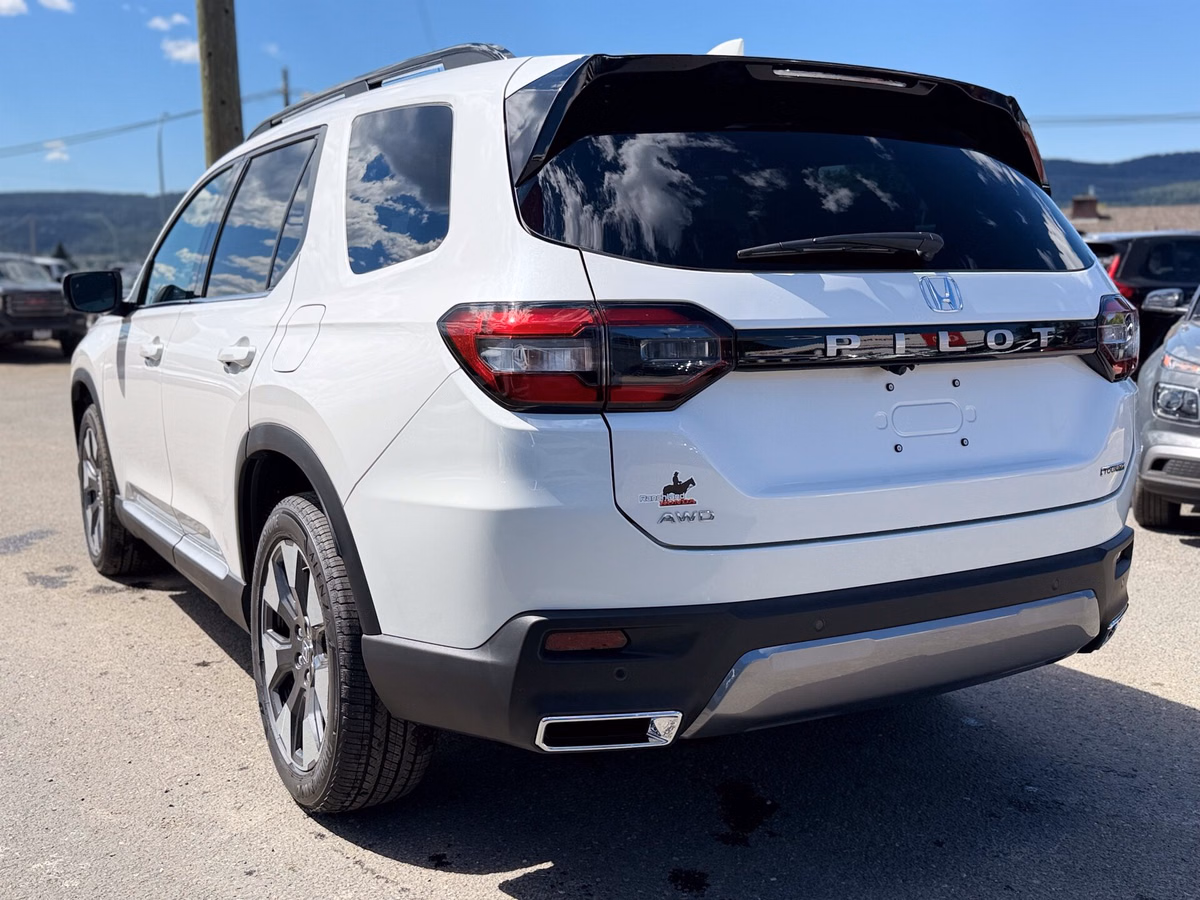 Photo 2026 Honda Pilot TOURING #8