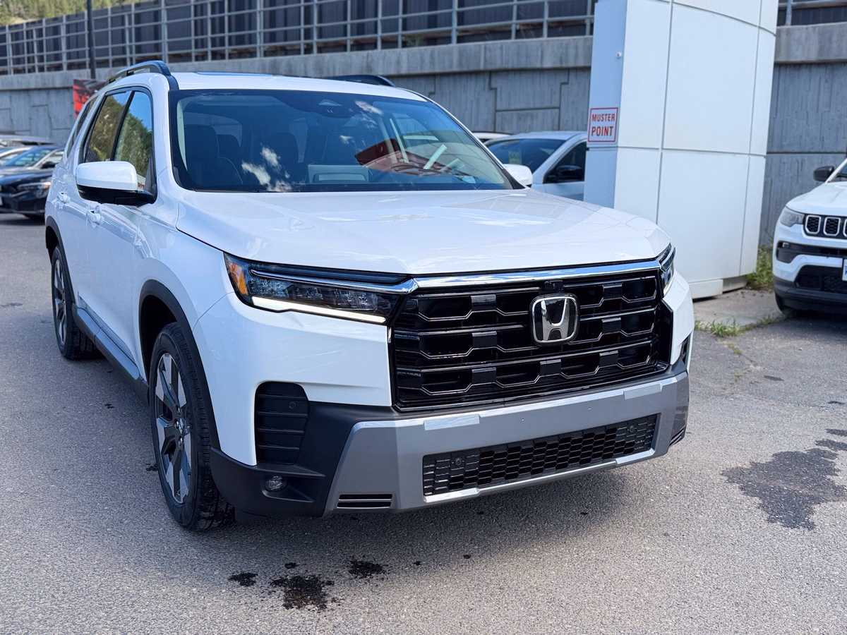Photo 2026 Honda Pilot TOURING #5