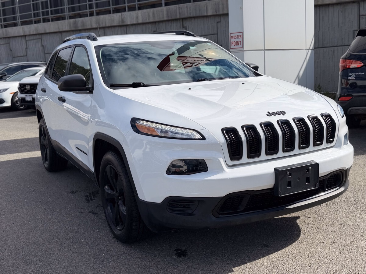 Photo 2016 Jeep Cherokee Altitude #3