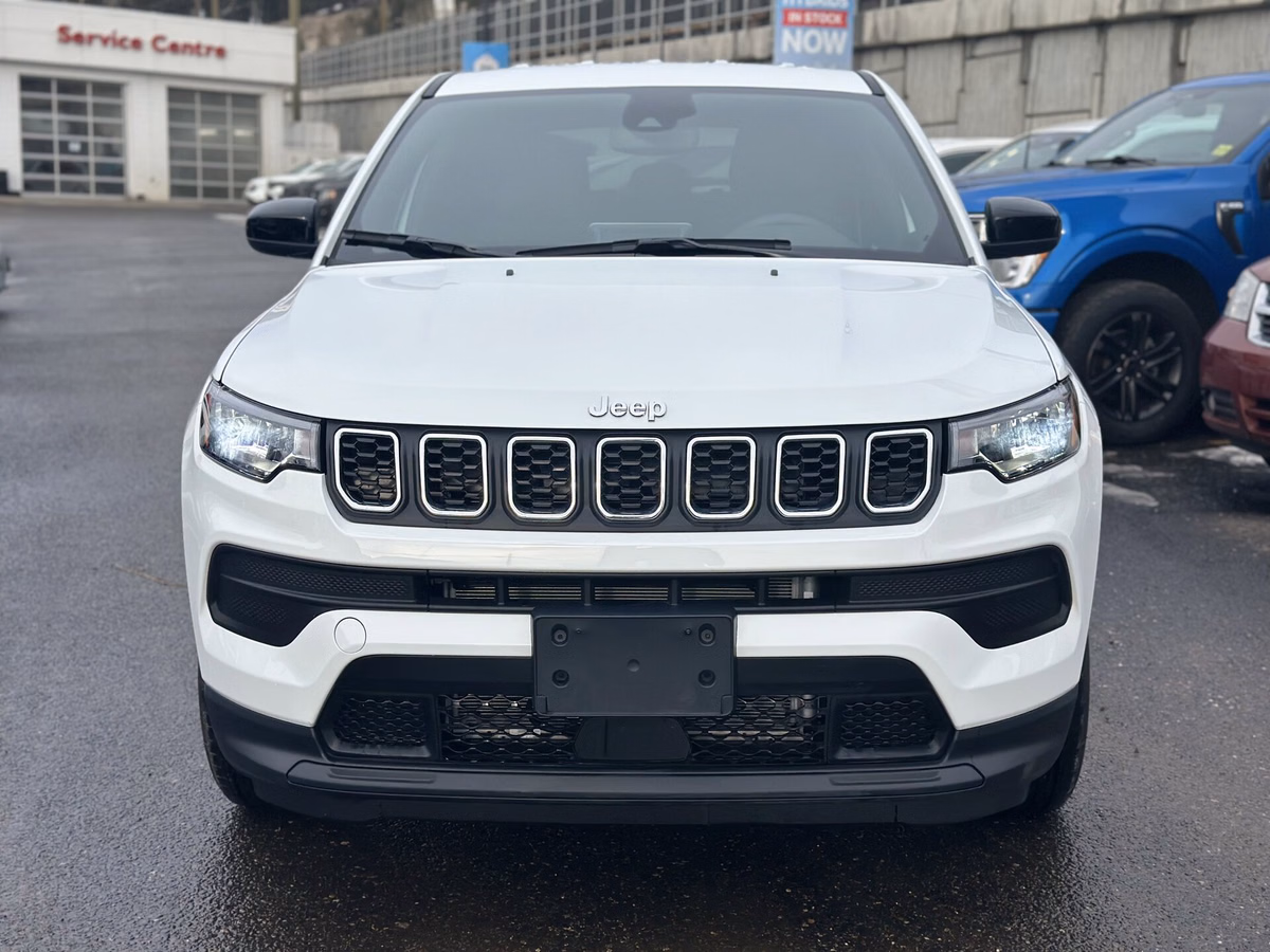 Photo 2026 Jeep Compass Sport #2