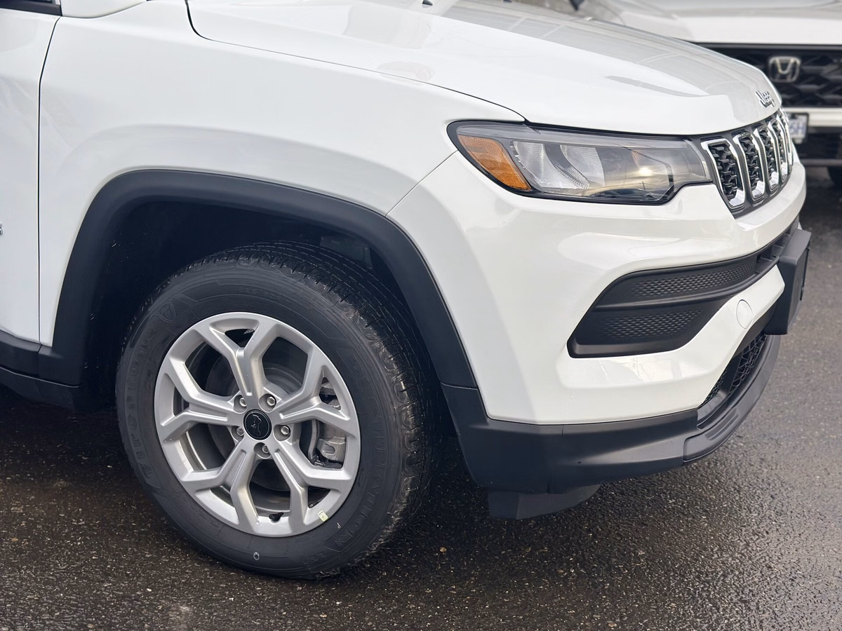 Photo 2026 Jeep Compass Sport #5