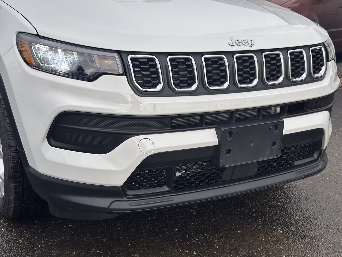 Photo 2026 Jeep Compass Sport #4