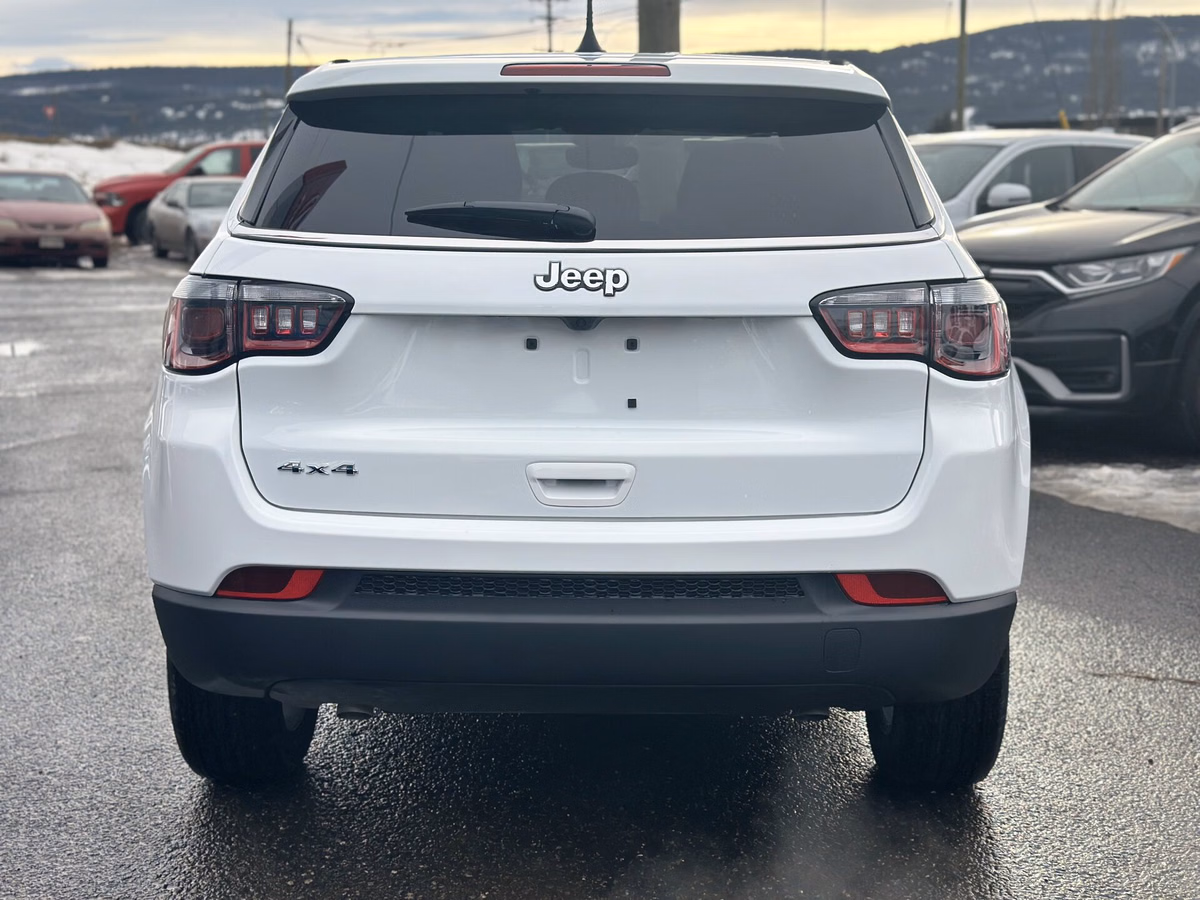 Photo 2026 Jeep Compass Sport #7