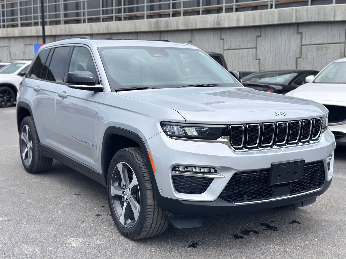 Photo 2023 Jeep Grand Cherokee 4xe BASE #3