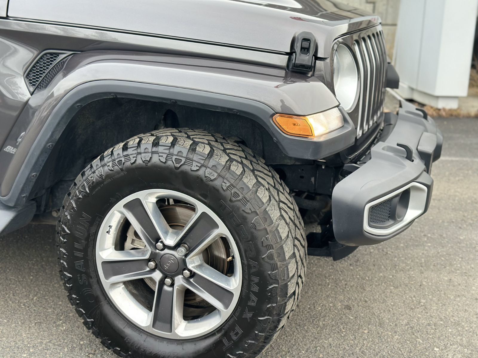 Photo 2019 Jeep Wrangler Unlimited Sahara #4