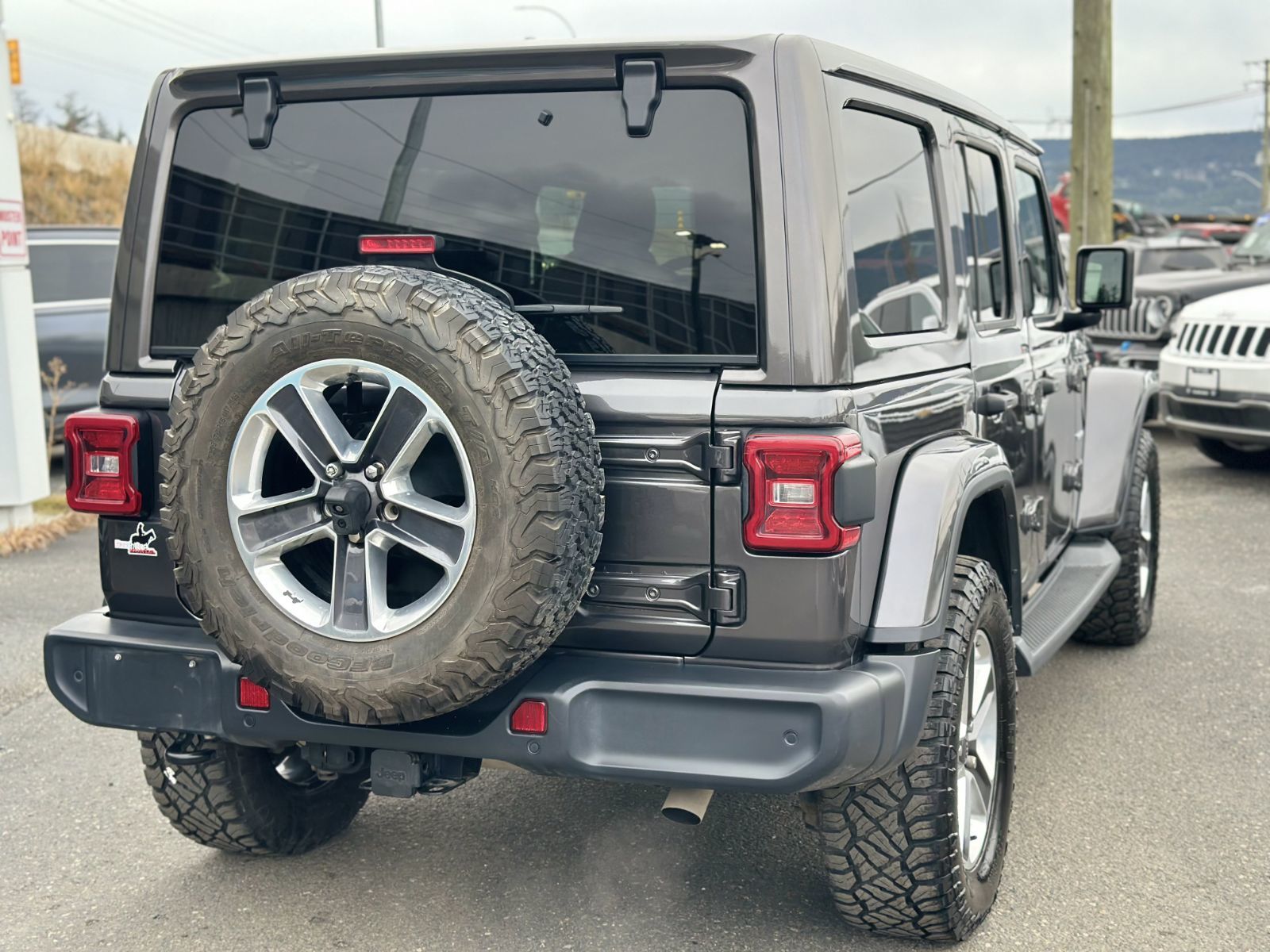 Photo 2019 Jeep Wrangler Unlimited Sahara #8