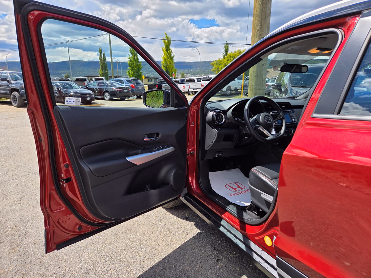 Photo 2018 Nissan Kicks SR #8
