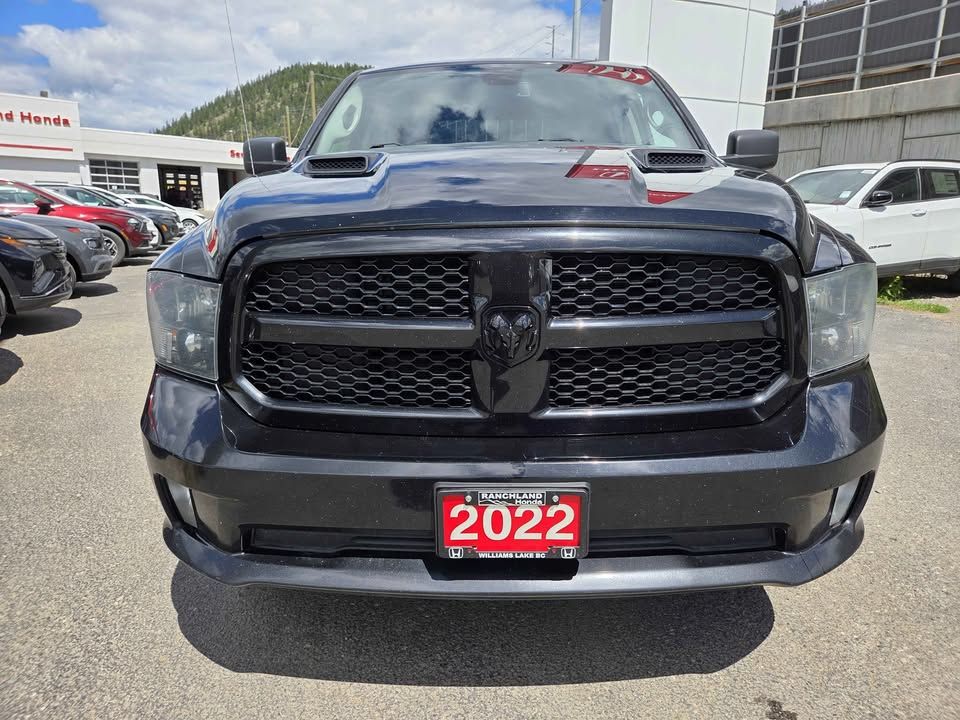 Photo 2022 Ram 1500 Classic Express #2