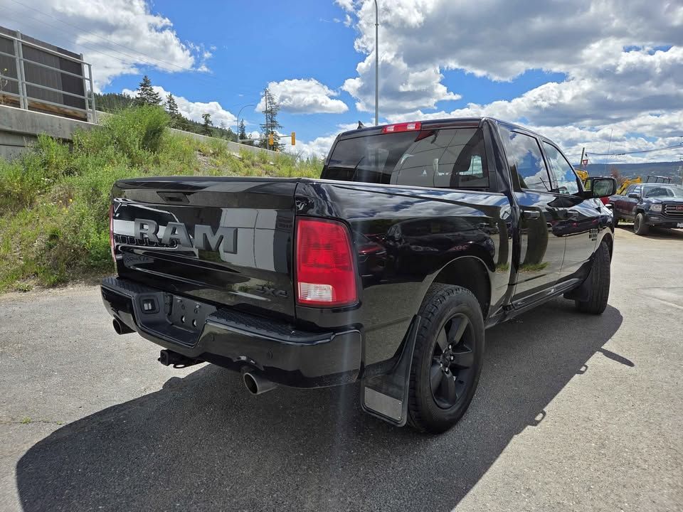 Photo 2022 Ram 1500 Classic Express #7