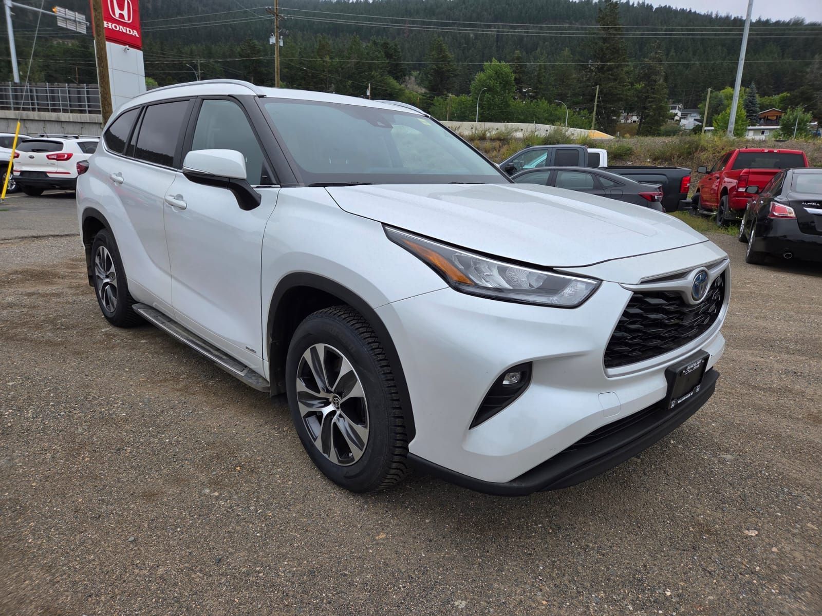 Photo 2023 Toyota Highlander Hybrid XLE #3