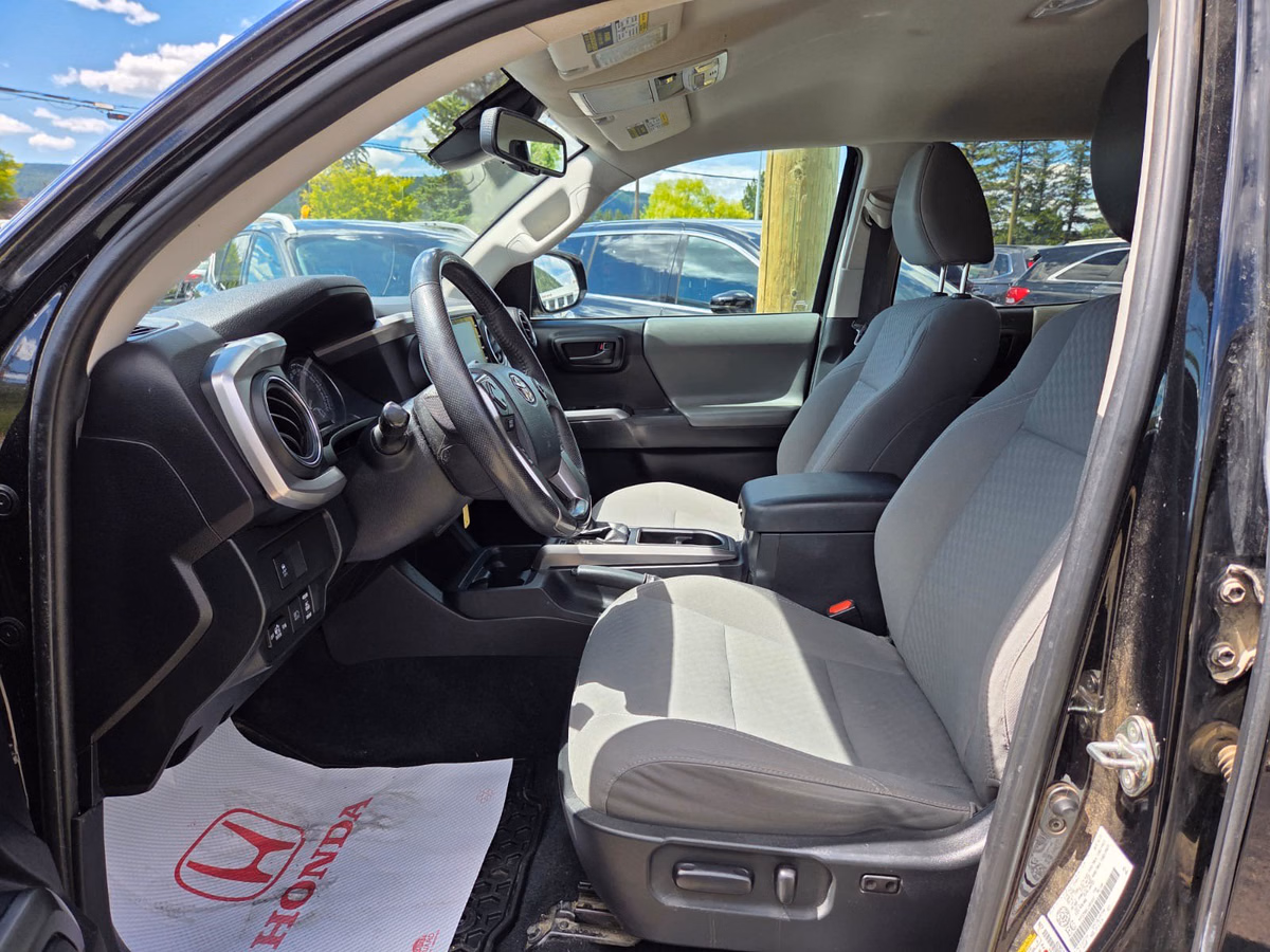 Photo 2020 Toyota Tacoma BASE #8