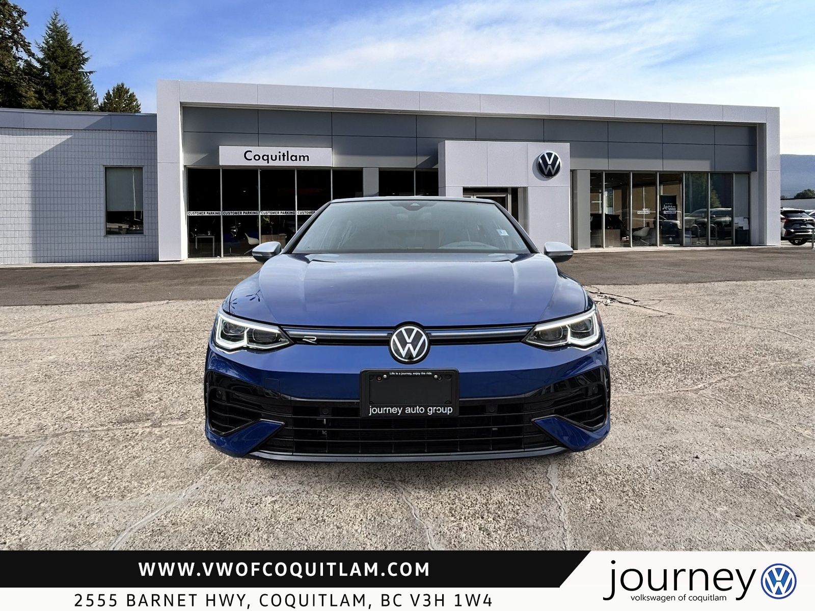 Photo 2024 Volkswagen Golf R 2.0T 7Sp at DSG w/Tip #2