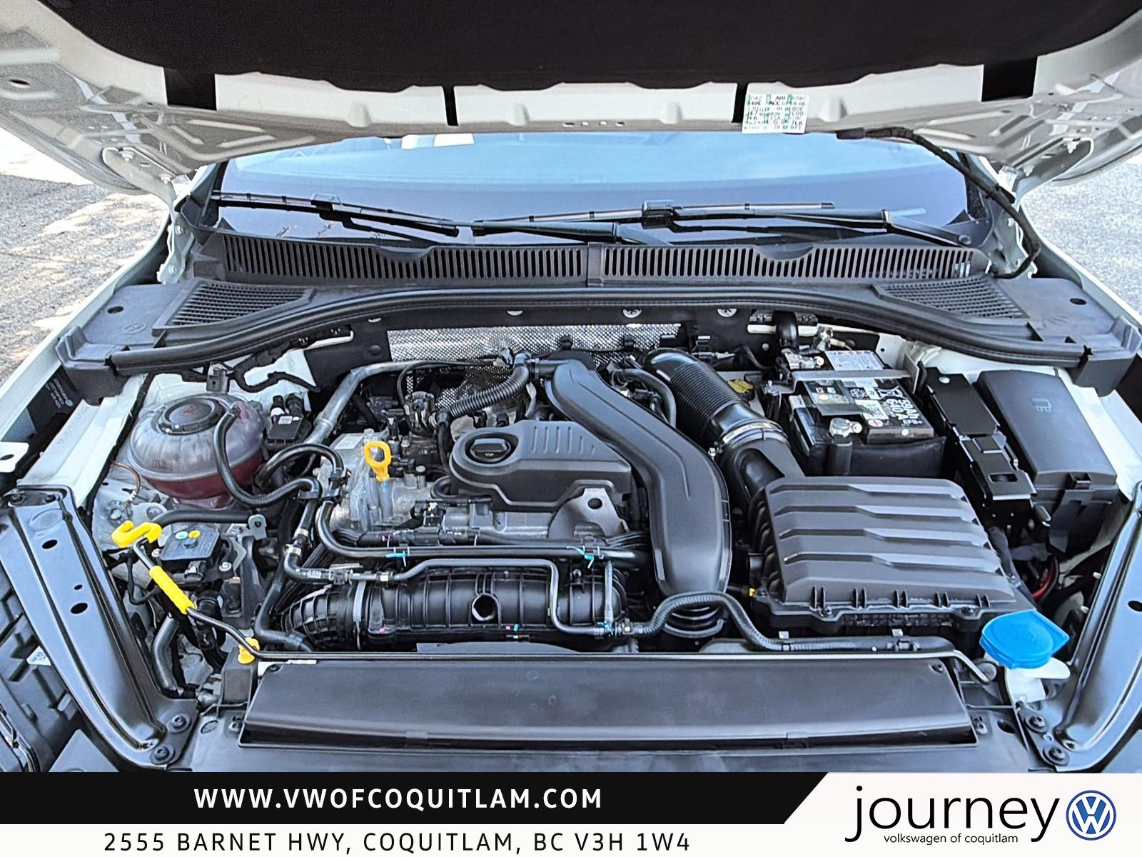 Photo 2025 Volkswagen Jetta Highline Auto #8