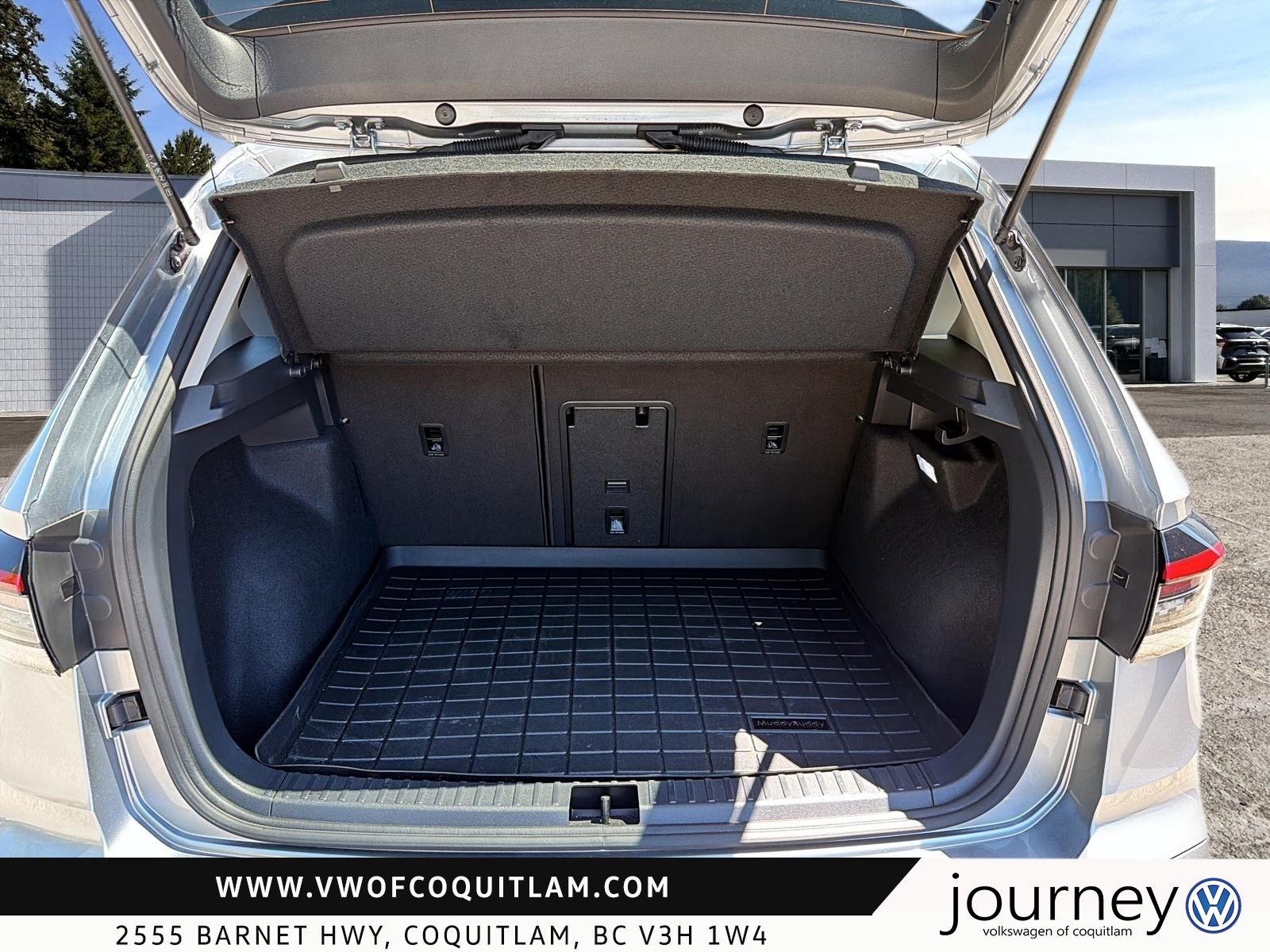 Photo 2025 Volkswagen Taos Comfortline 4MOTION #6