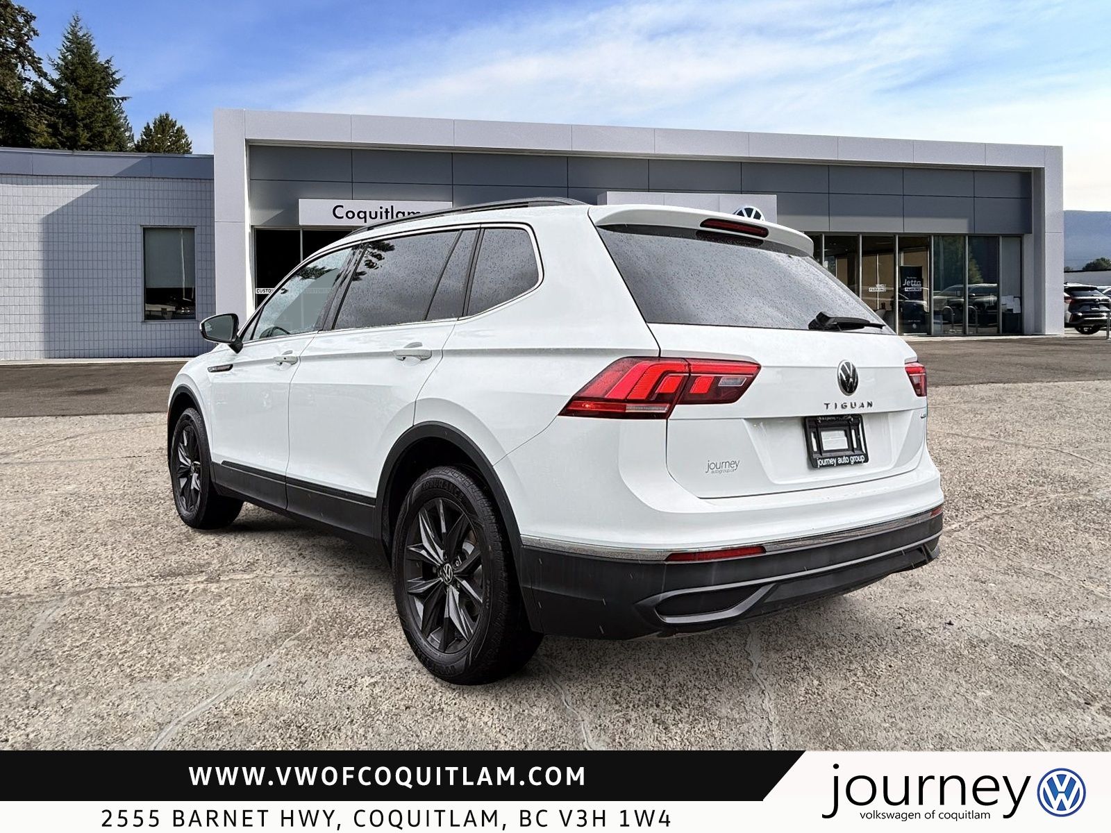 Photo 2024 Volkswagen Tiguan Comfortline 2.0T 8sp at w/Tip 4M #4