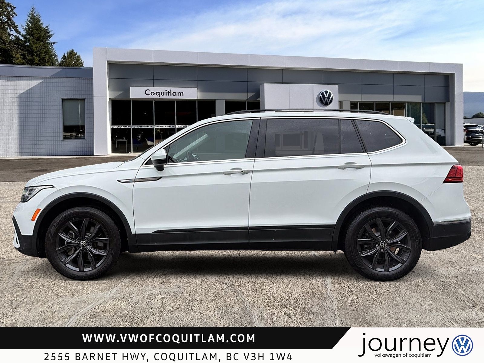 Photo 2024 Volkswagen Tiguan Comfortline 2.0T 8sp at w/Tip 4M #5