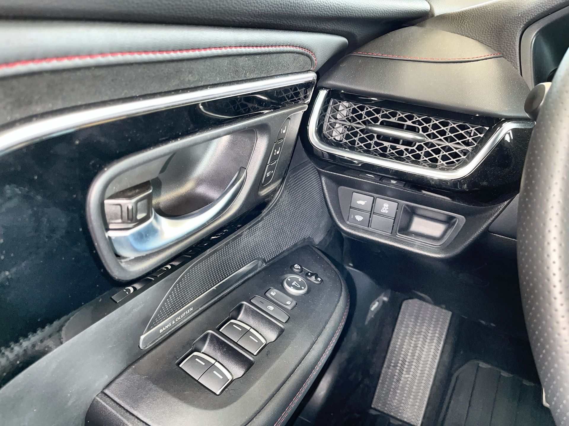 2025 Acura ADX