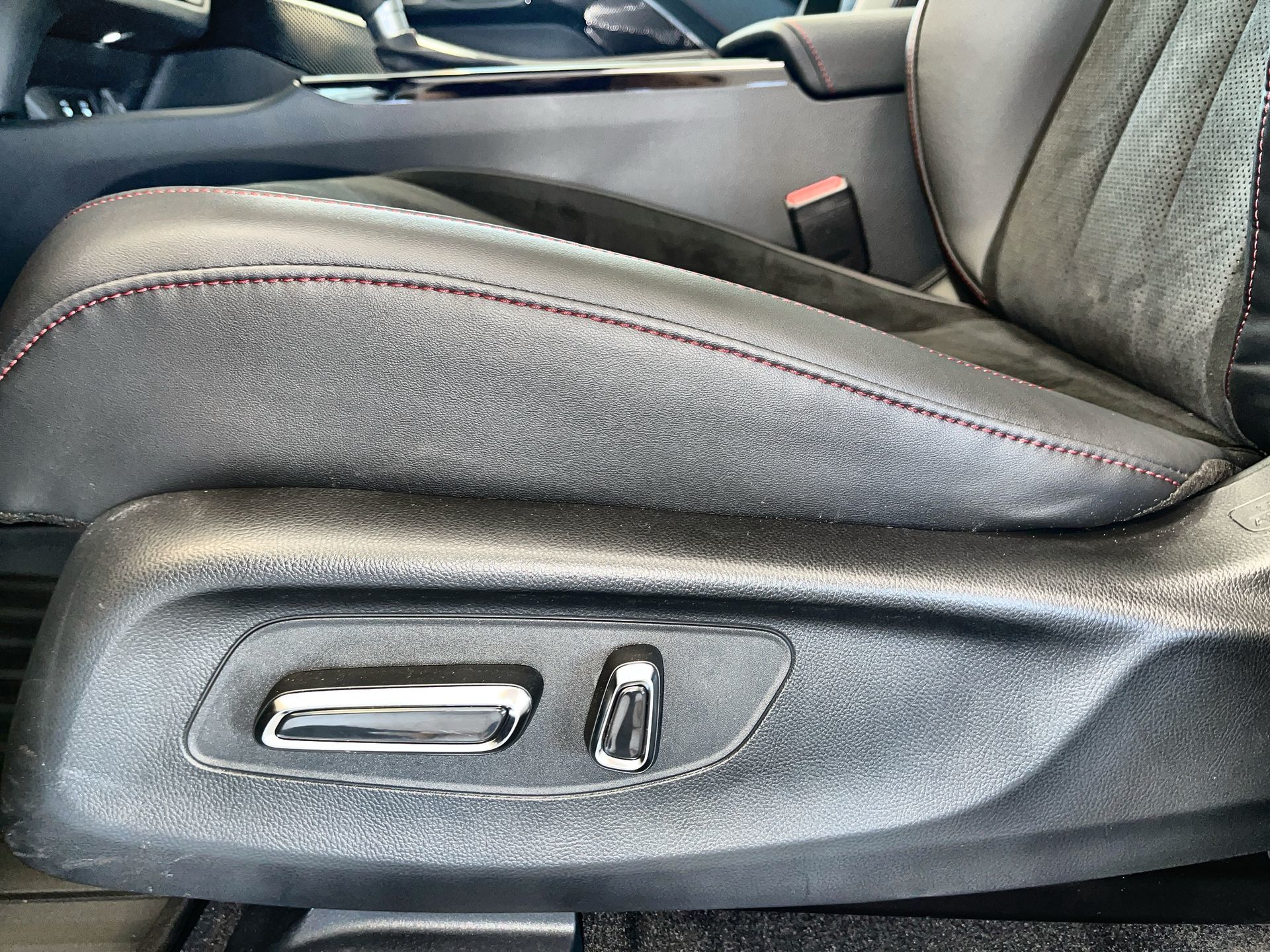 2025 Acura ADX