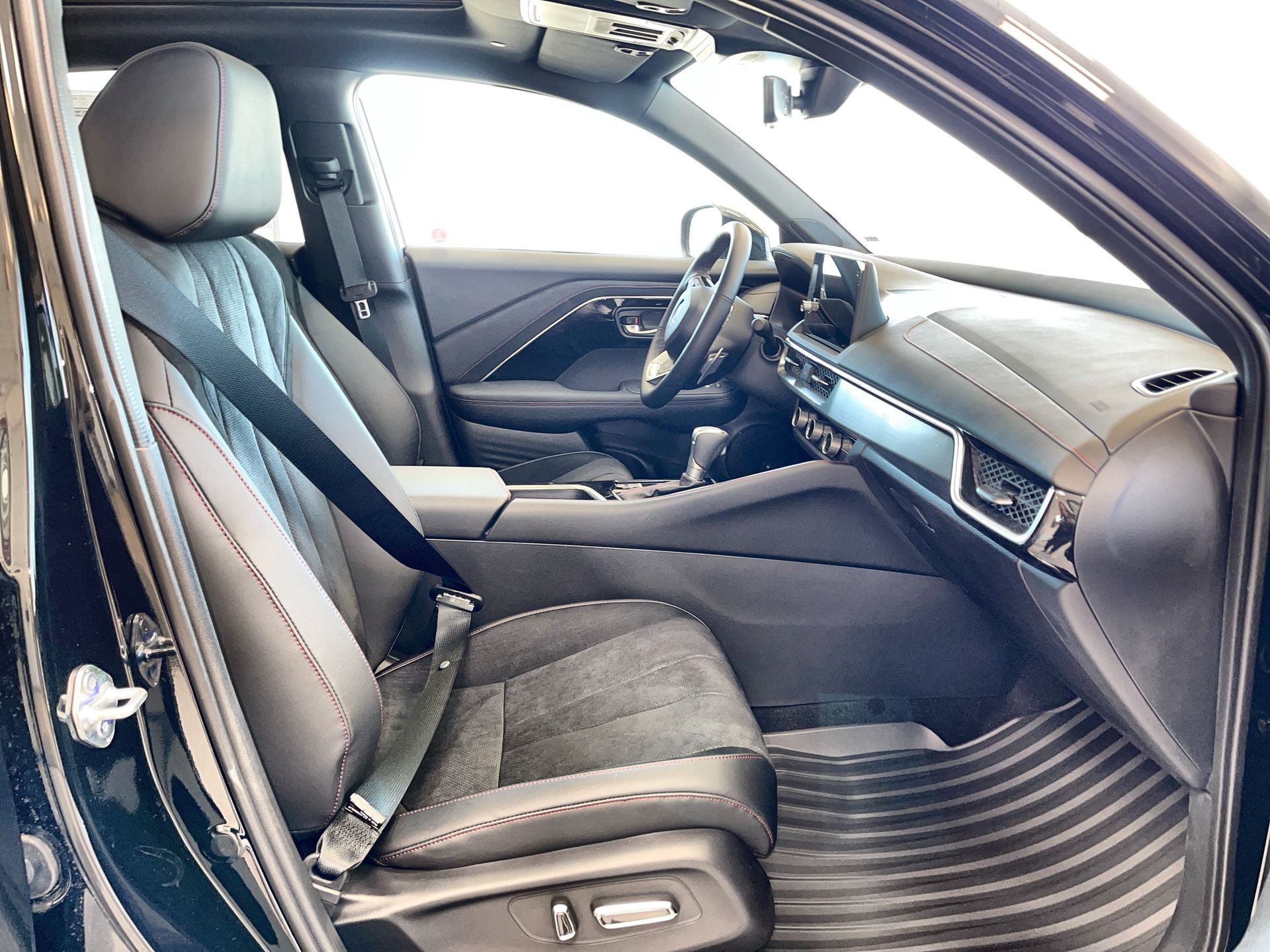 2025 Acura ADX